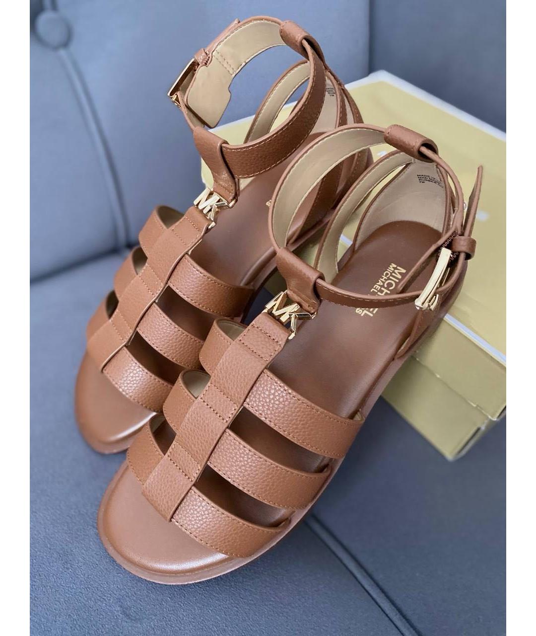 MICHAEL KORS Коричневые сандалии из искусственной кожи, фото 6