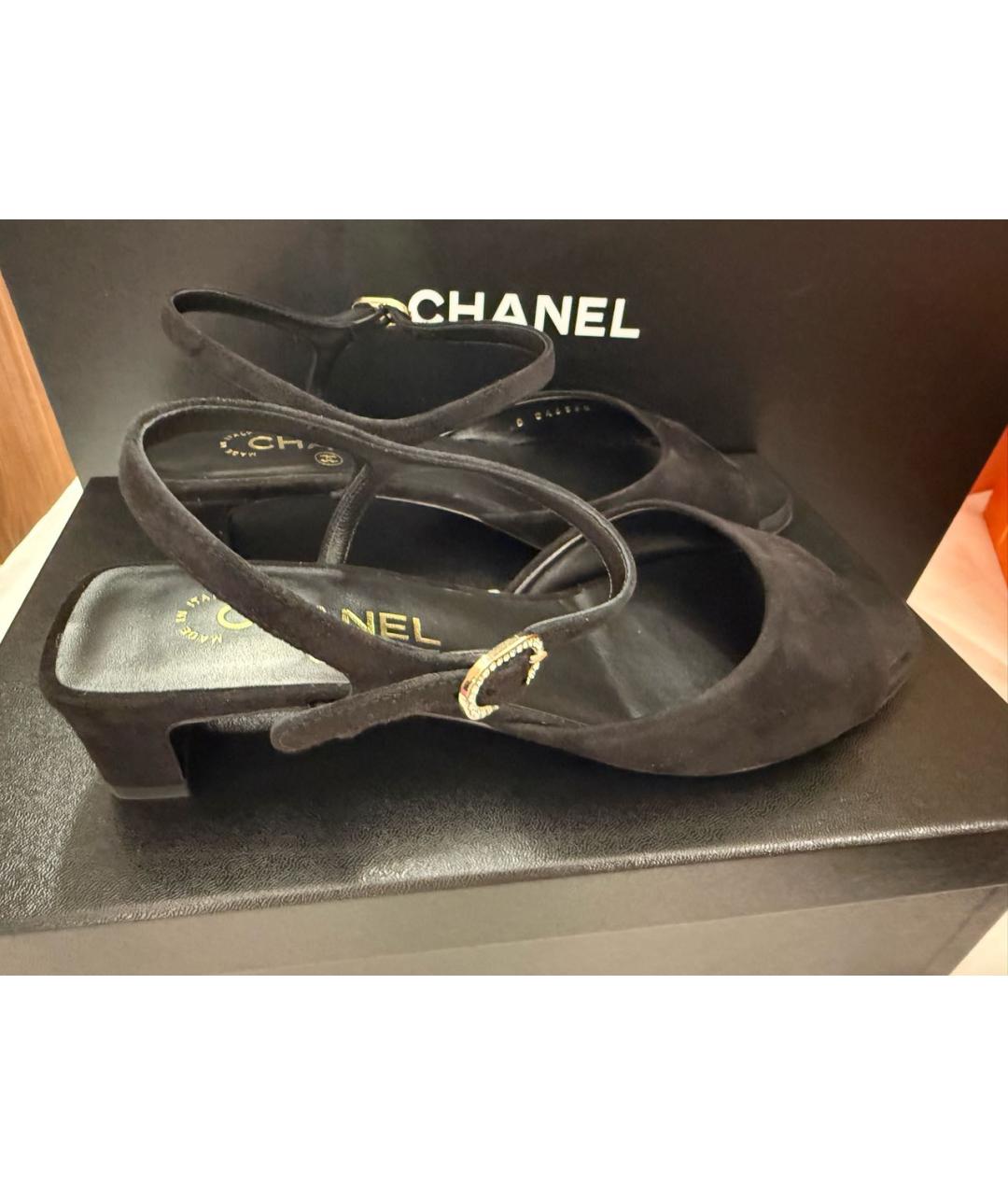 CHANEL Черные замшевые босоножки, фото 2