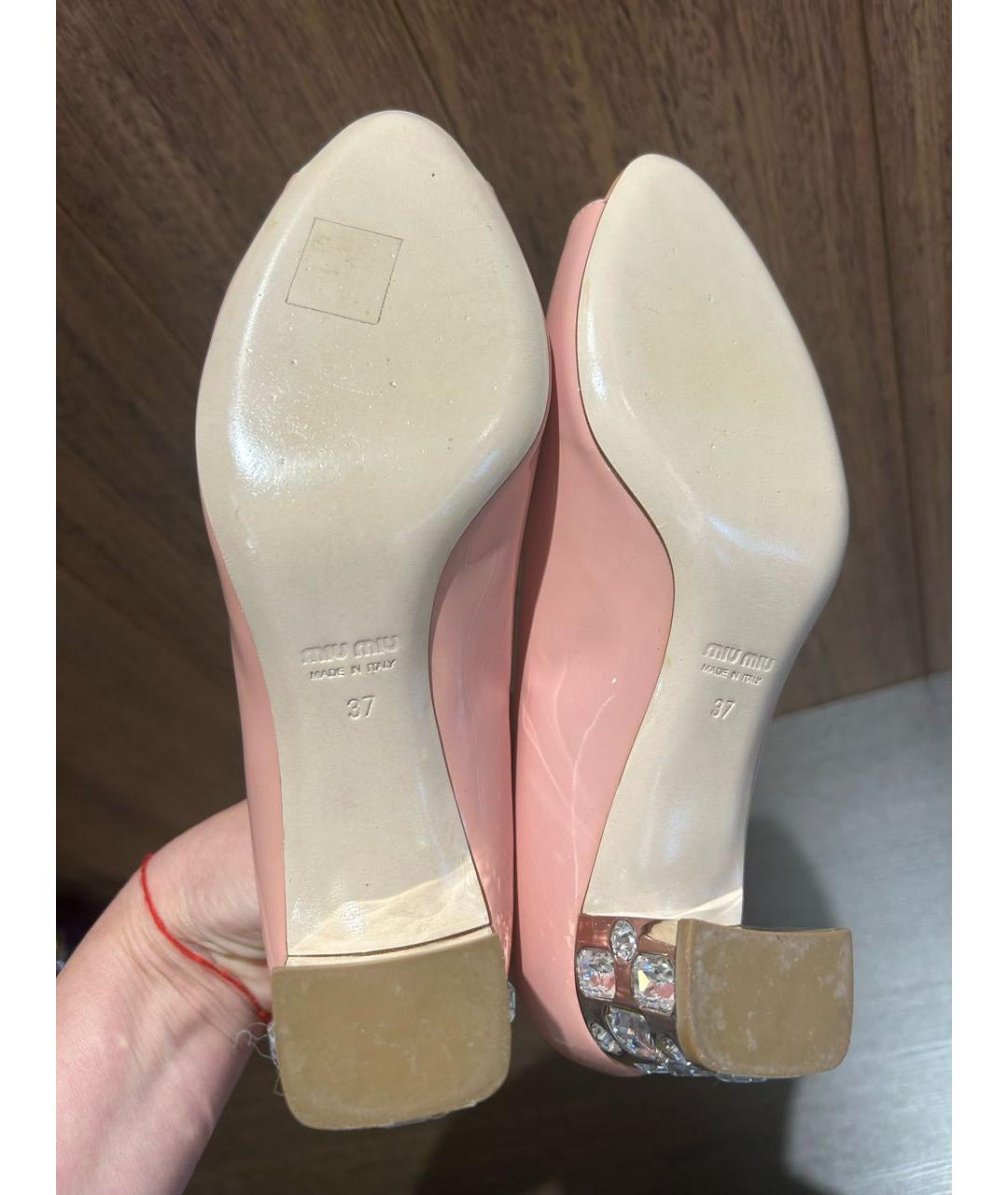 MIU MIU Бежевые босоножки из лакированной кожи, фото 7