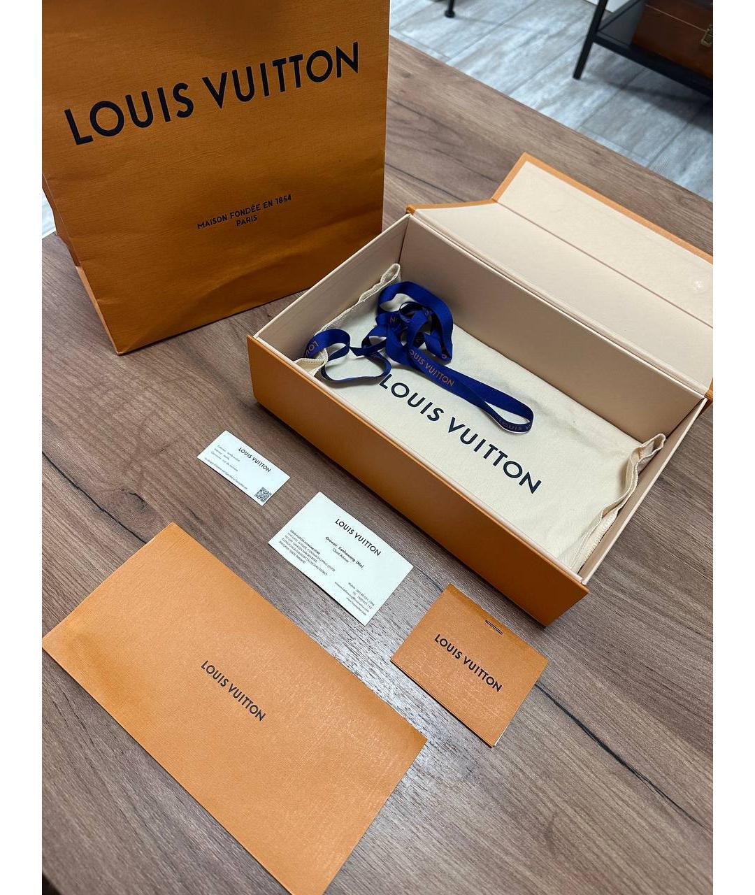 LOUIS VUITTON Черная кожаная сумка на плечо, фото 4
