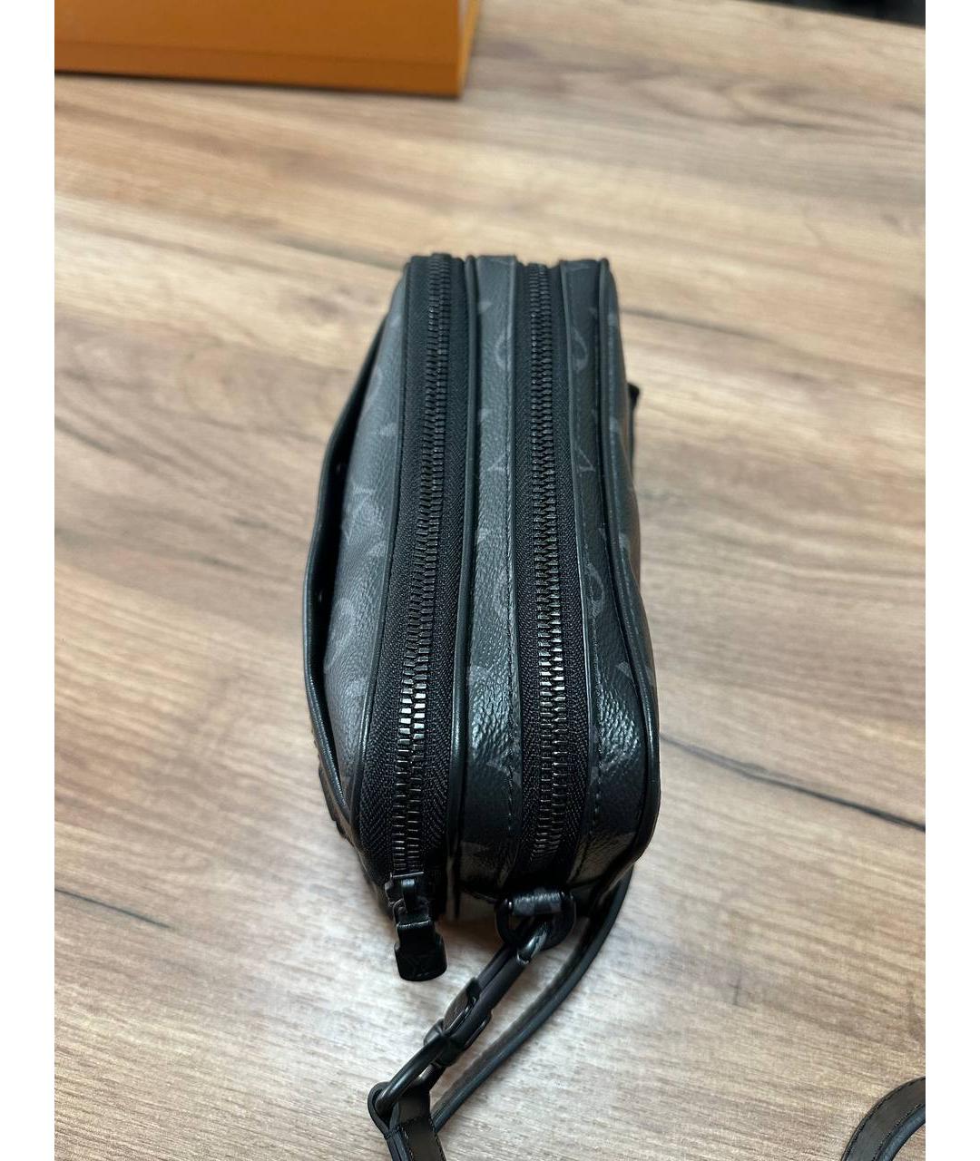 LOUIS VUITTON Черная кожаная сумка на плечо, фото 2