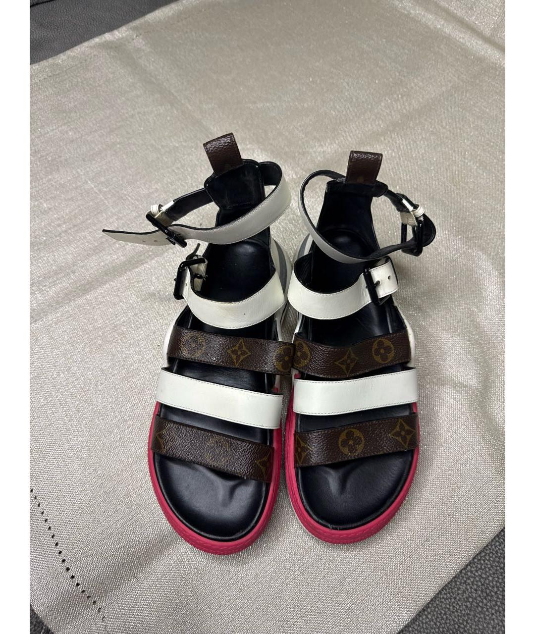LOUIS VUITTON Белые кожаные сандалии, фото 2