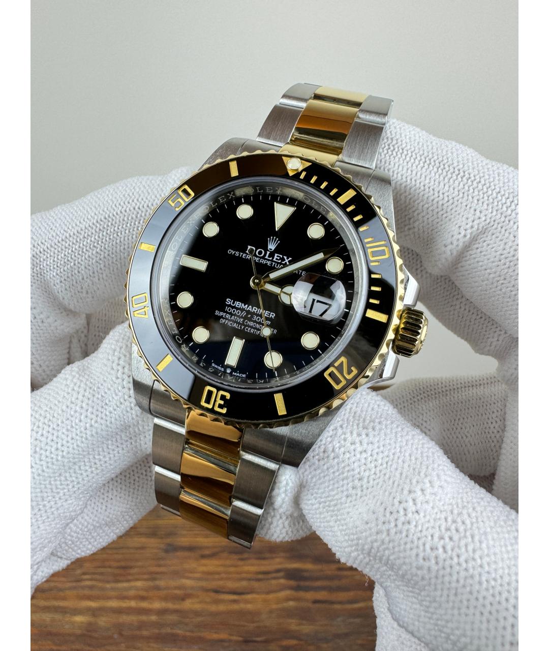 ROLEX Черные часы из желтого золота, фото 3