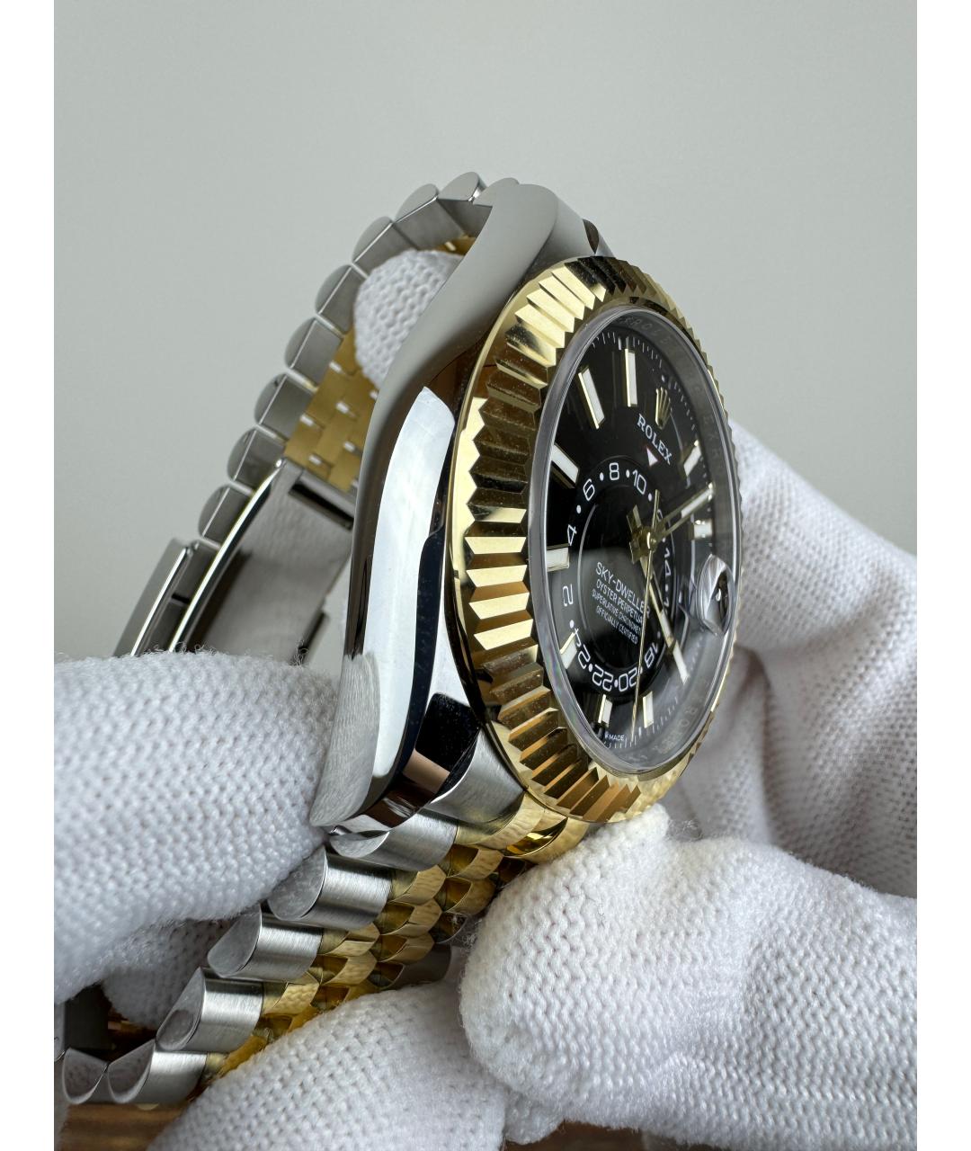 ROLEX Черные часы из желтого золота, фото 5