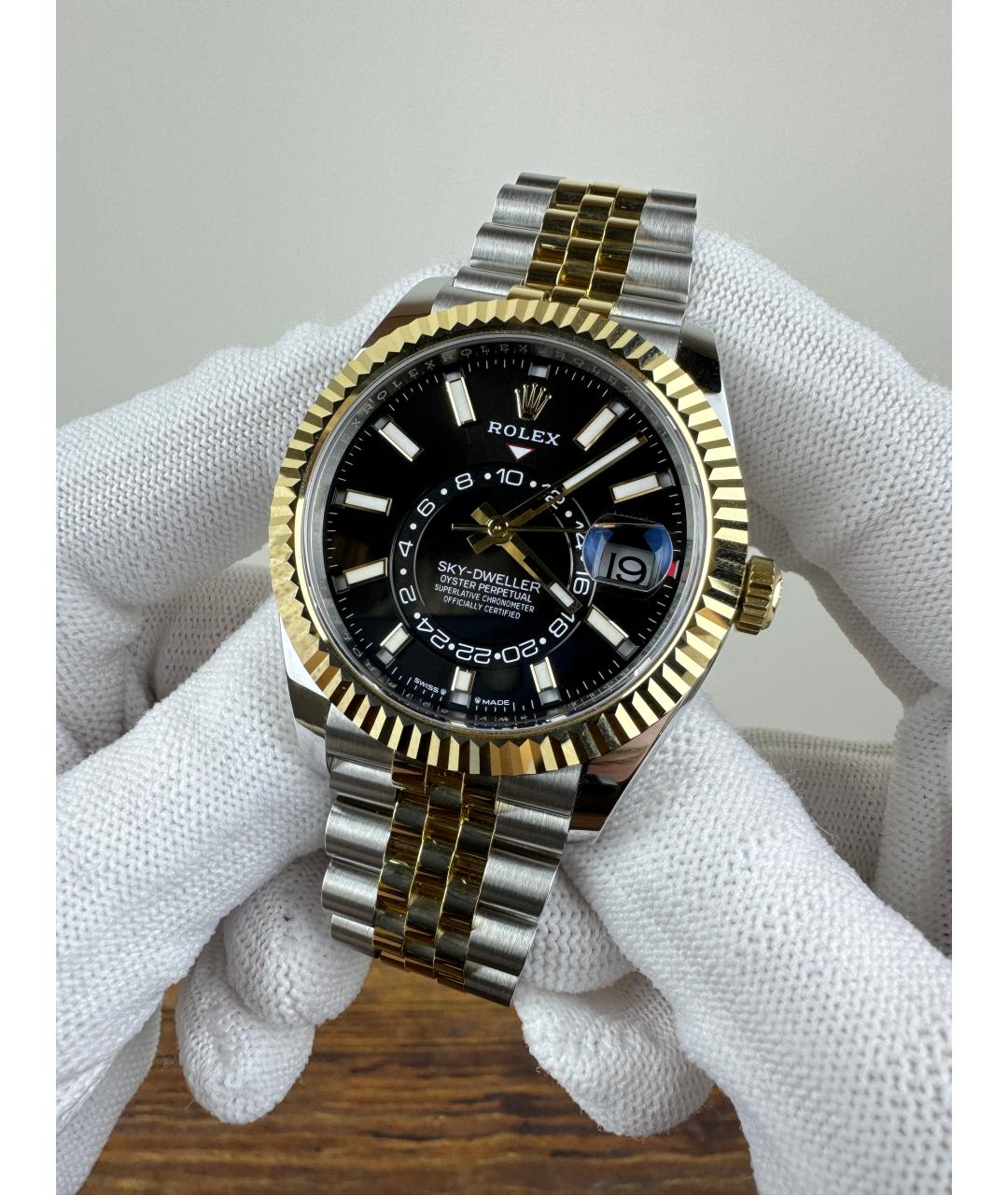 ROLEX Черные часы из желтого золота, фото 3