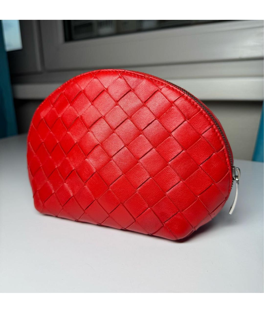 BOTTEGA VENETA Красная кожаная косметичка, фото 7