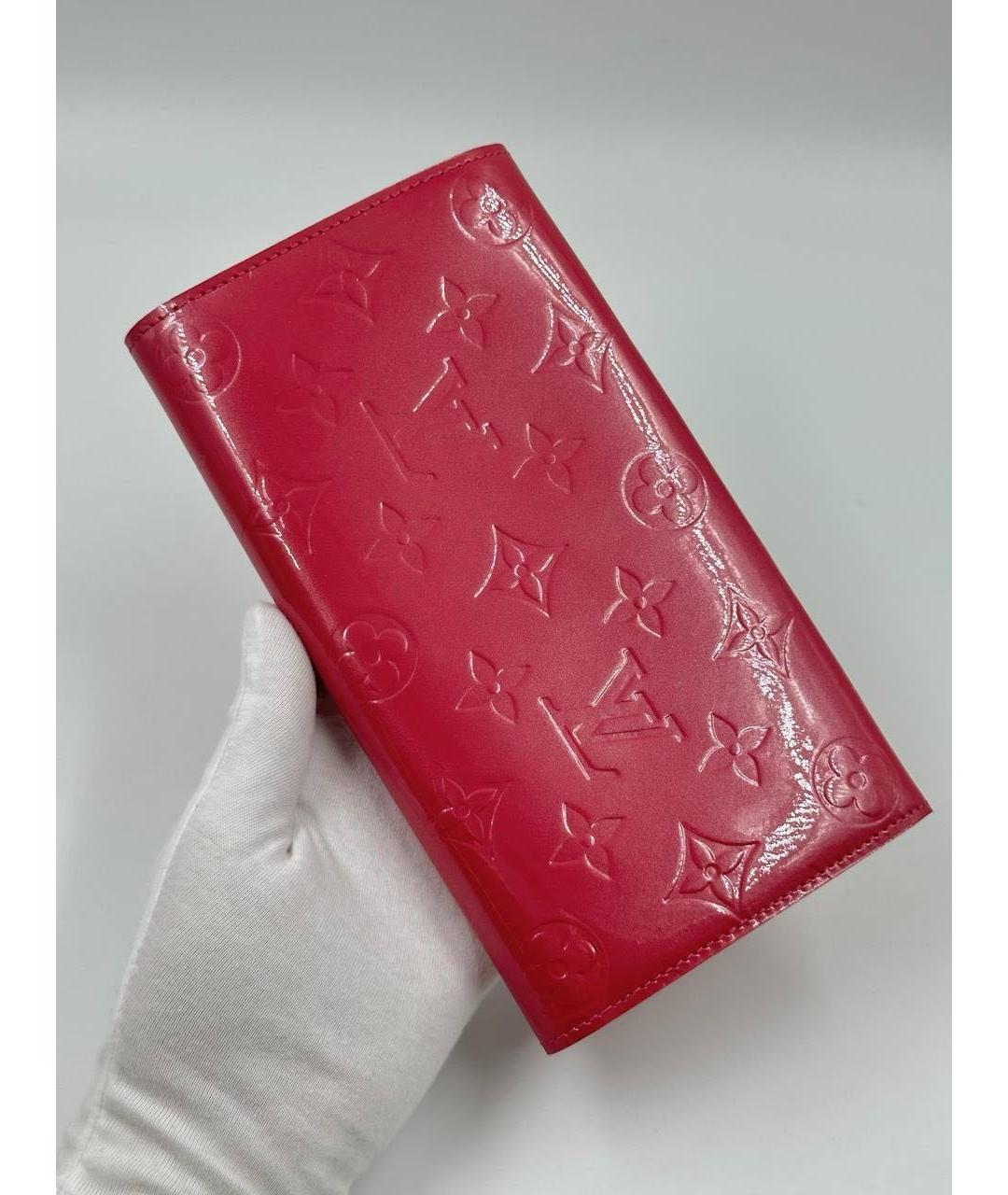 LOUIS VUITTON Розовый кошелек из лакированной кожи, фото 2
