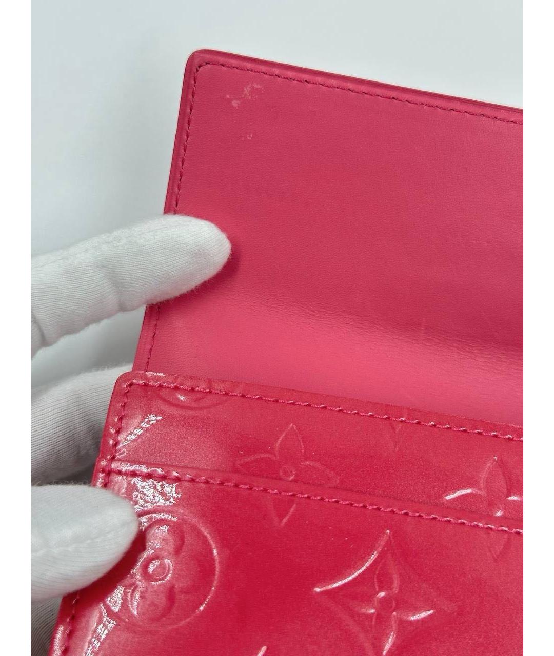 LOUIS VUITTON Розовый кошелек из лакированной кожи, фото 6