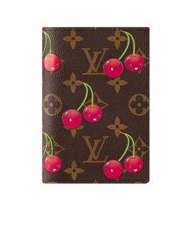 LOUIS VUITTON Обложка/футляр
