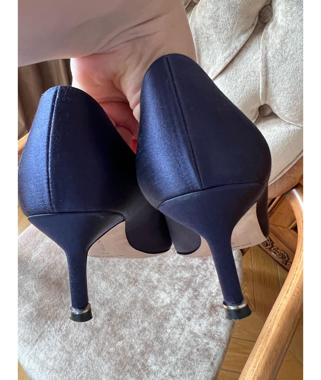 MANOLO BLAHNIK Темно-синие текстильные туфли, фото 4