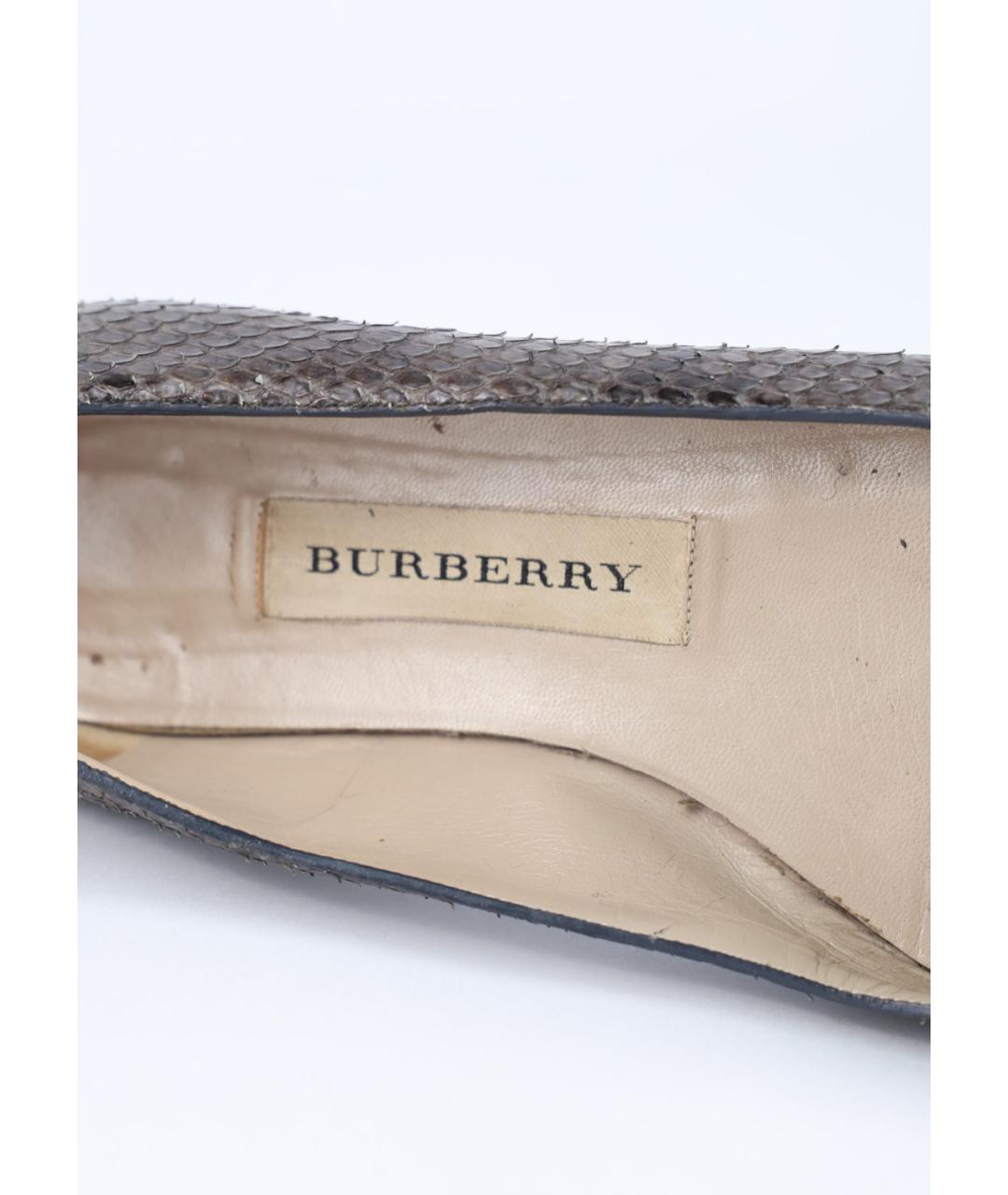 BURBERRY Серые балетки из экзотической кожи, фото 5