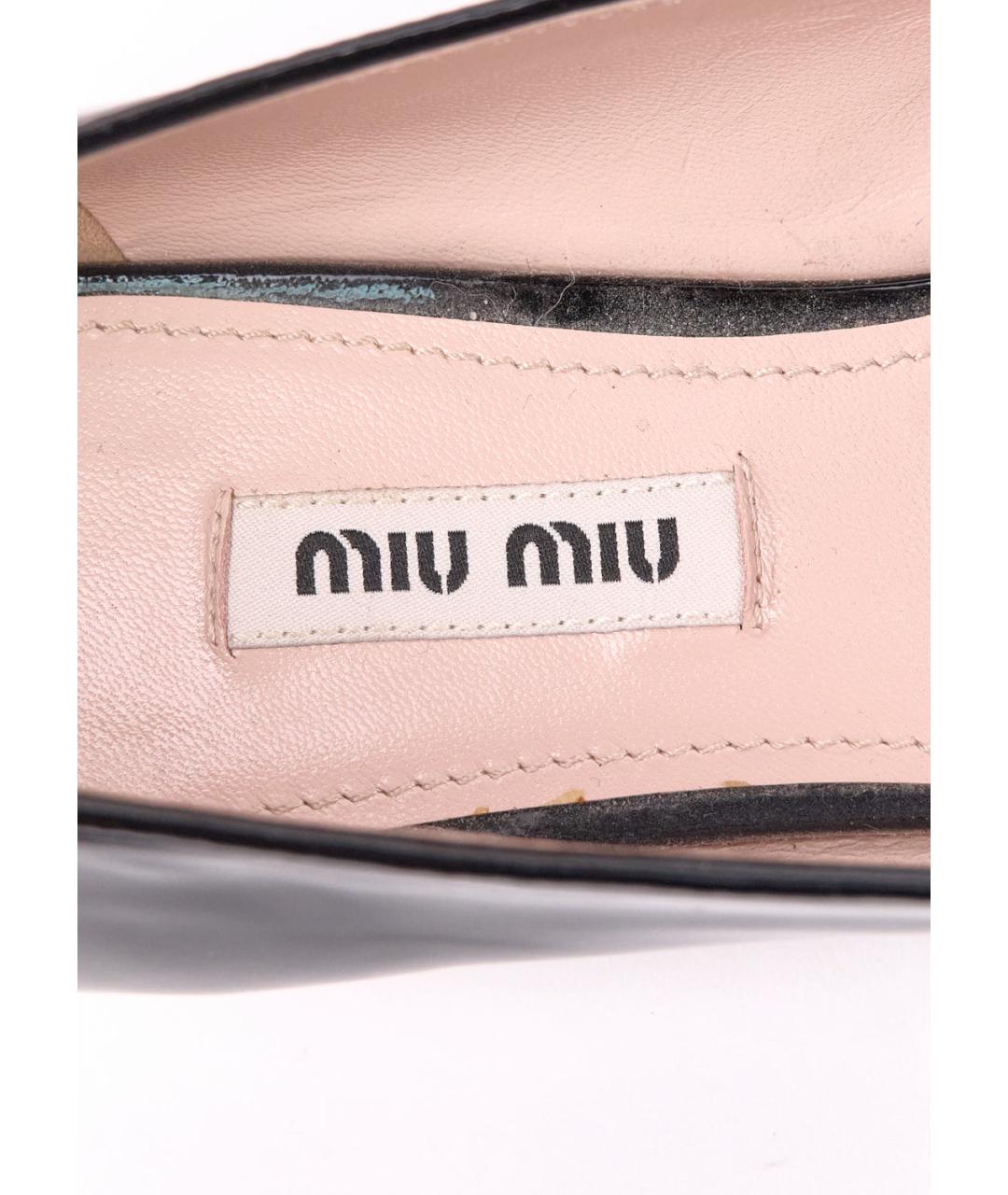 MIU MIU Черные балетки из лакированной кожи, фото 5
