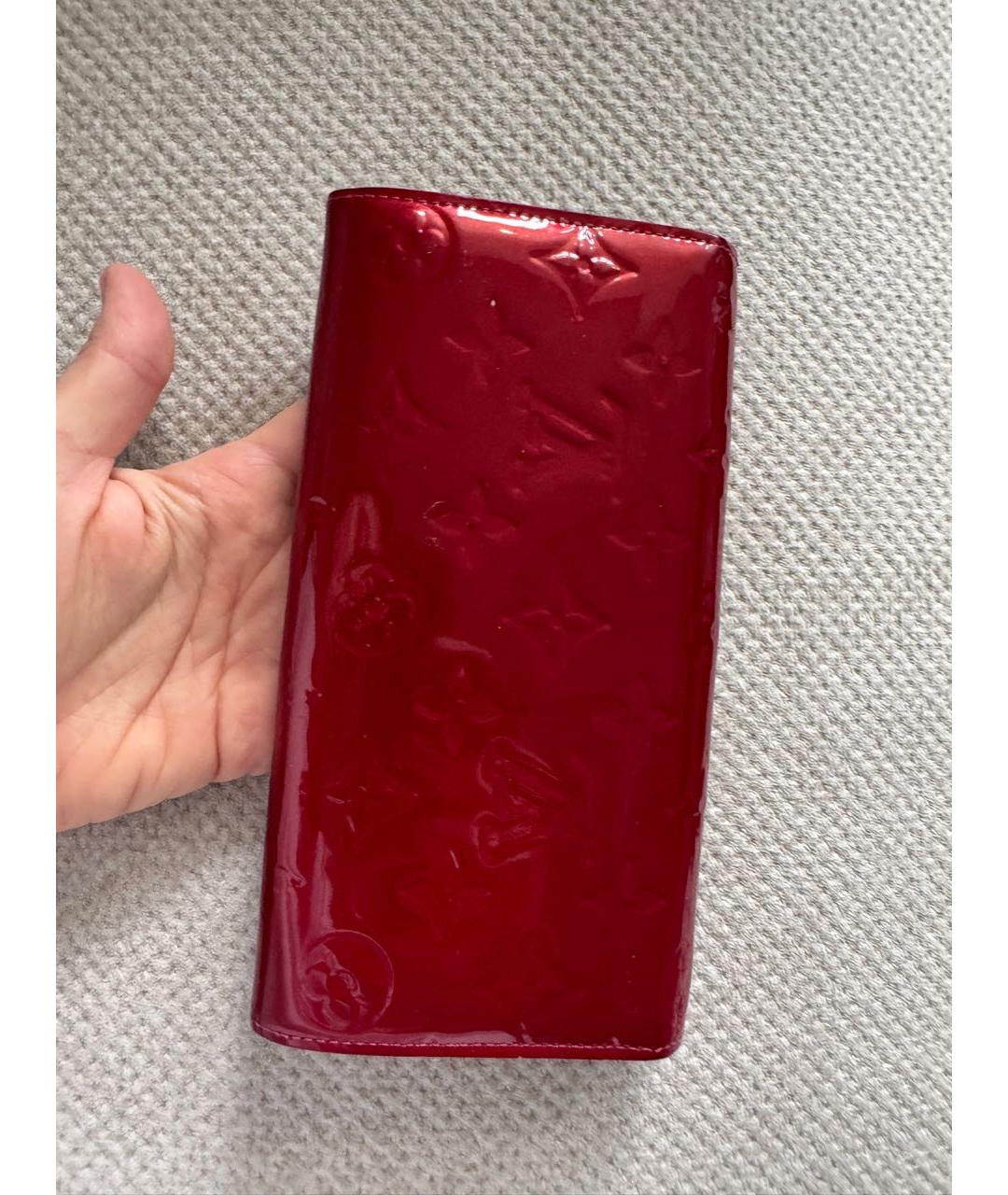 LOUIS VUITTON Красный кошелек из лакированной кожи, фото 3