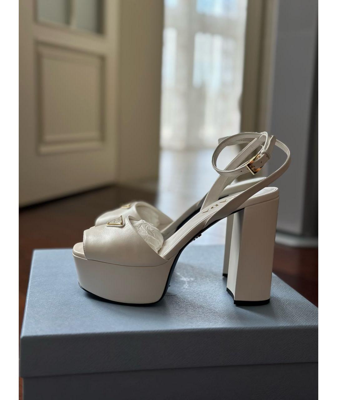PRADA Белые кожаные босоножки, фото 8