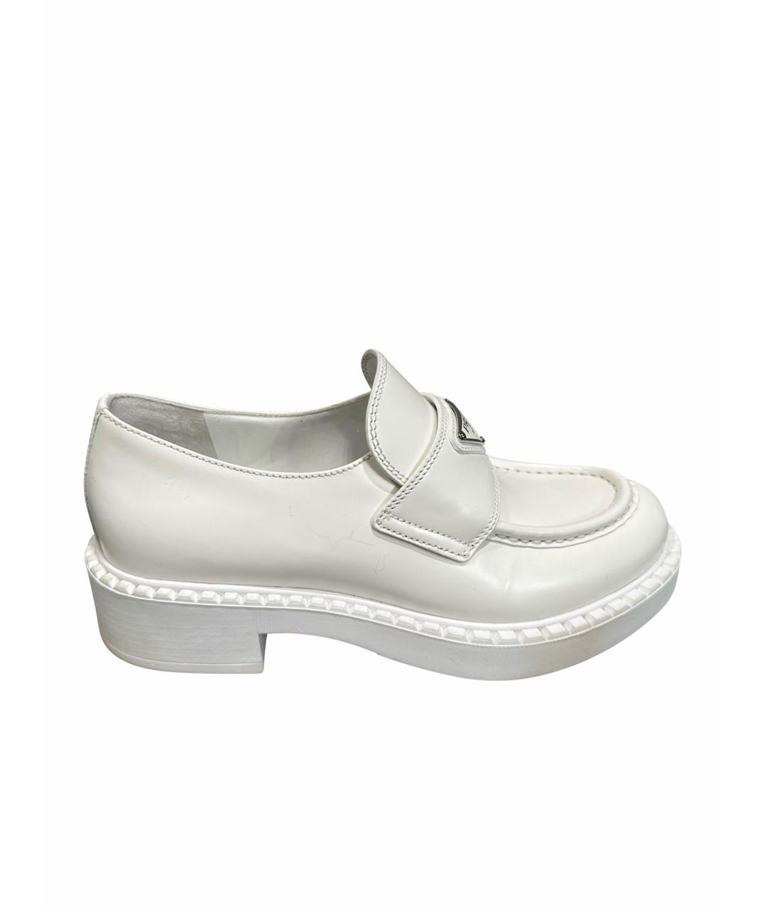 PRADA Белые кожаные лоферы, фото 1