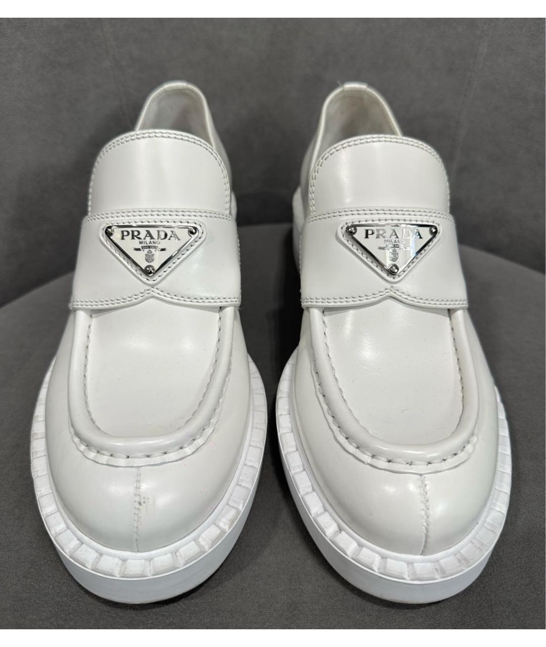 PRADA Белые кожаные лоферы, фото 2