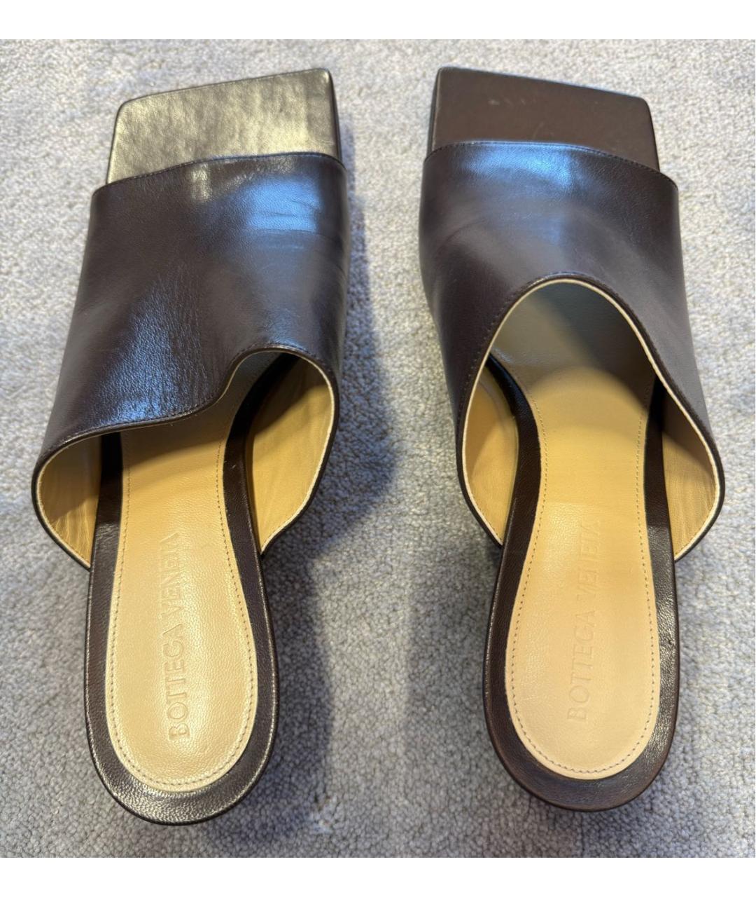 BOTTEGA VENETA Коричневые кожаные мюли, фото 3