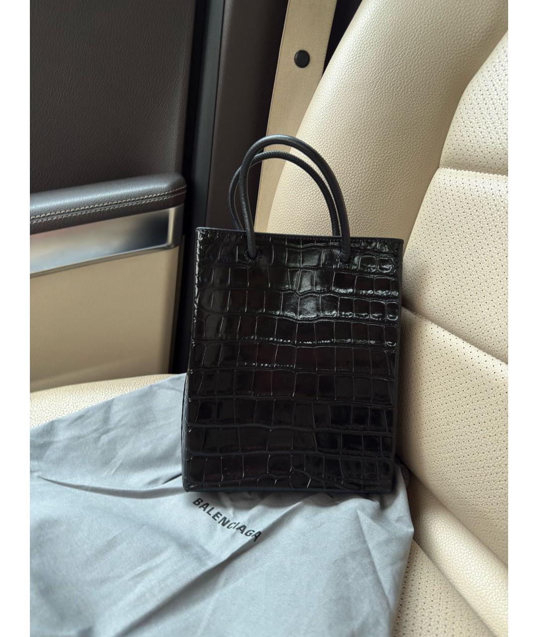 BALENCIAGA Черная сумка тоут из лакированной кожи, фото 3