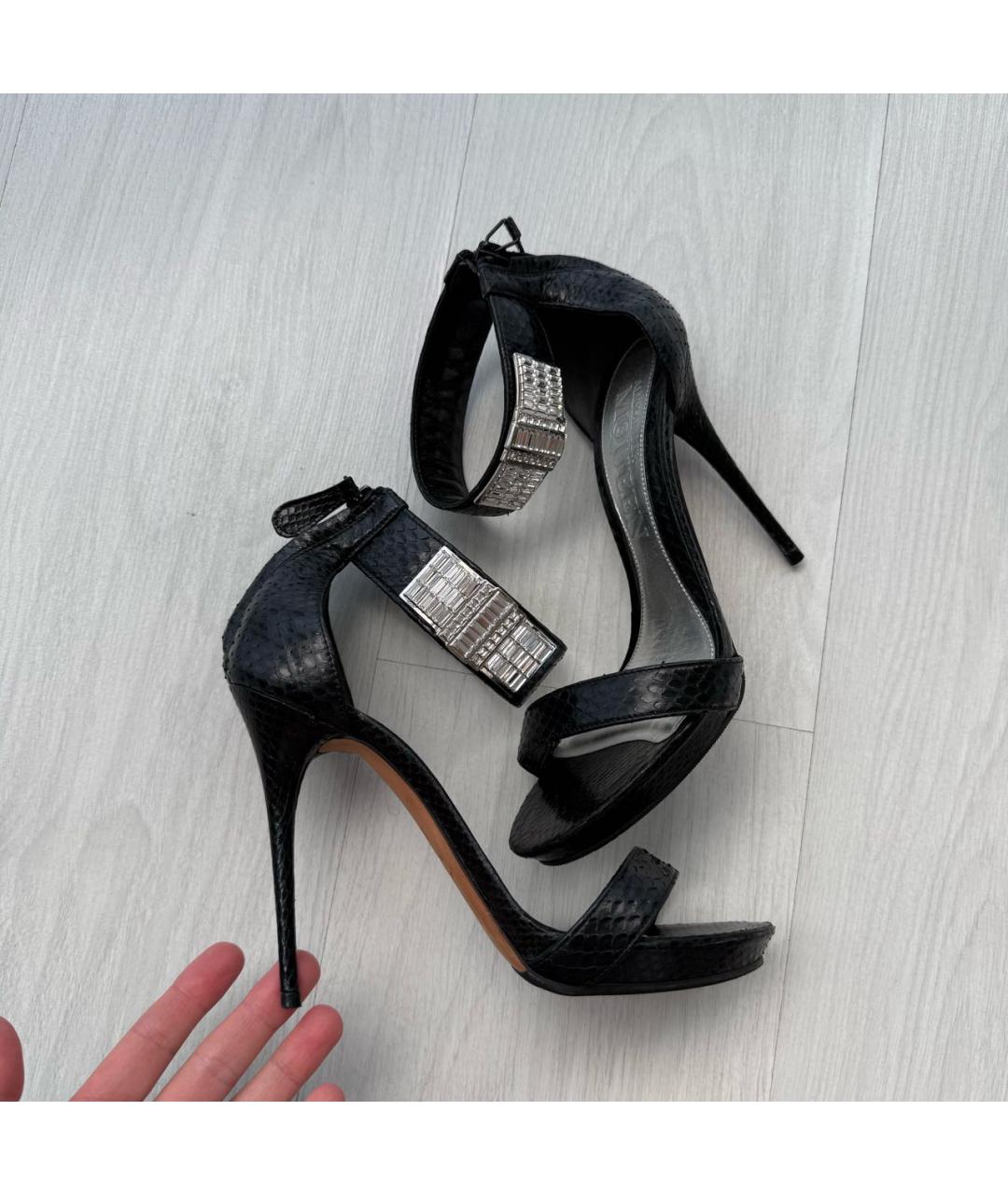 ALEXANDER MCQUEEN Черные кожаные босоножки, фото 3