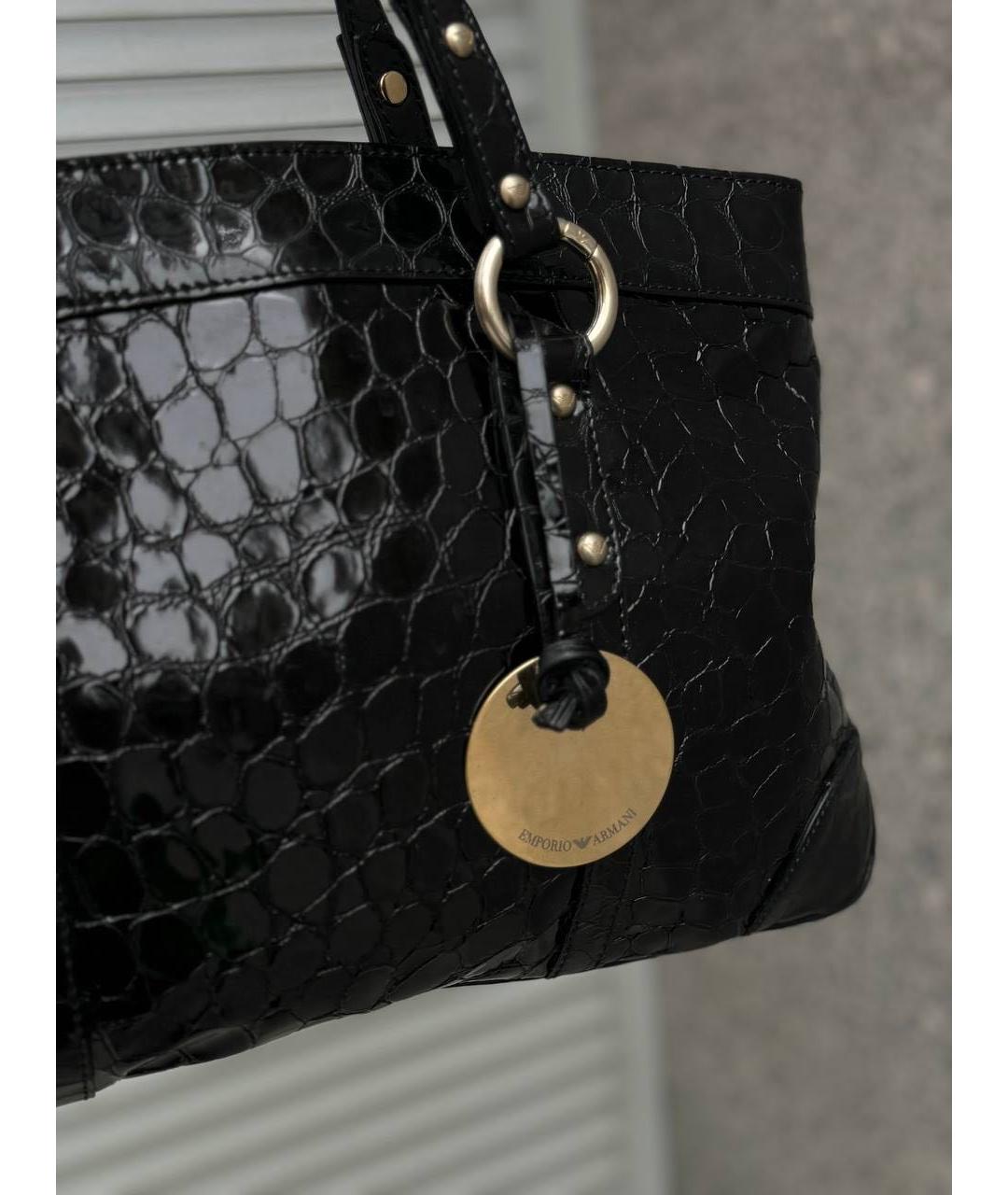 EMPORIO ARMANI Черная сумка тоут из лакированной кожи, фото 5