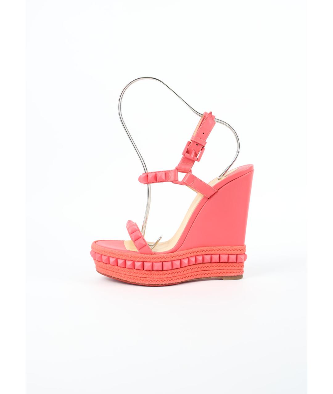 CHRISTIAN LOUBOUTIN Коралловые кожаные босоножки, фото 7