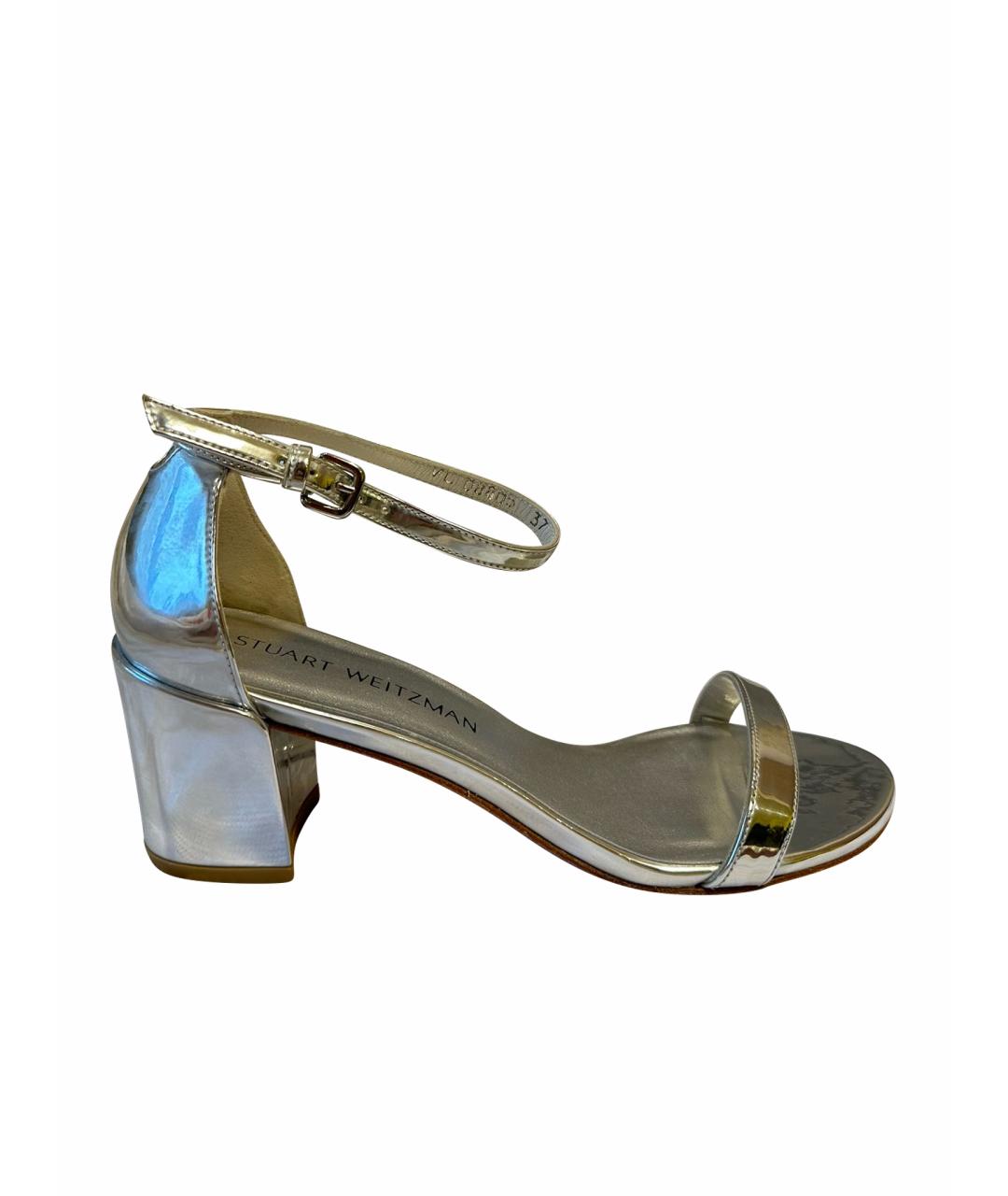 STUART WEITZMAN Серебряные босоножки из лакированной кожи, фото 1