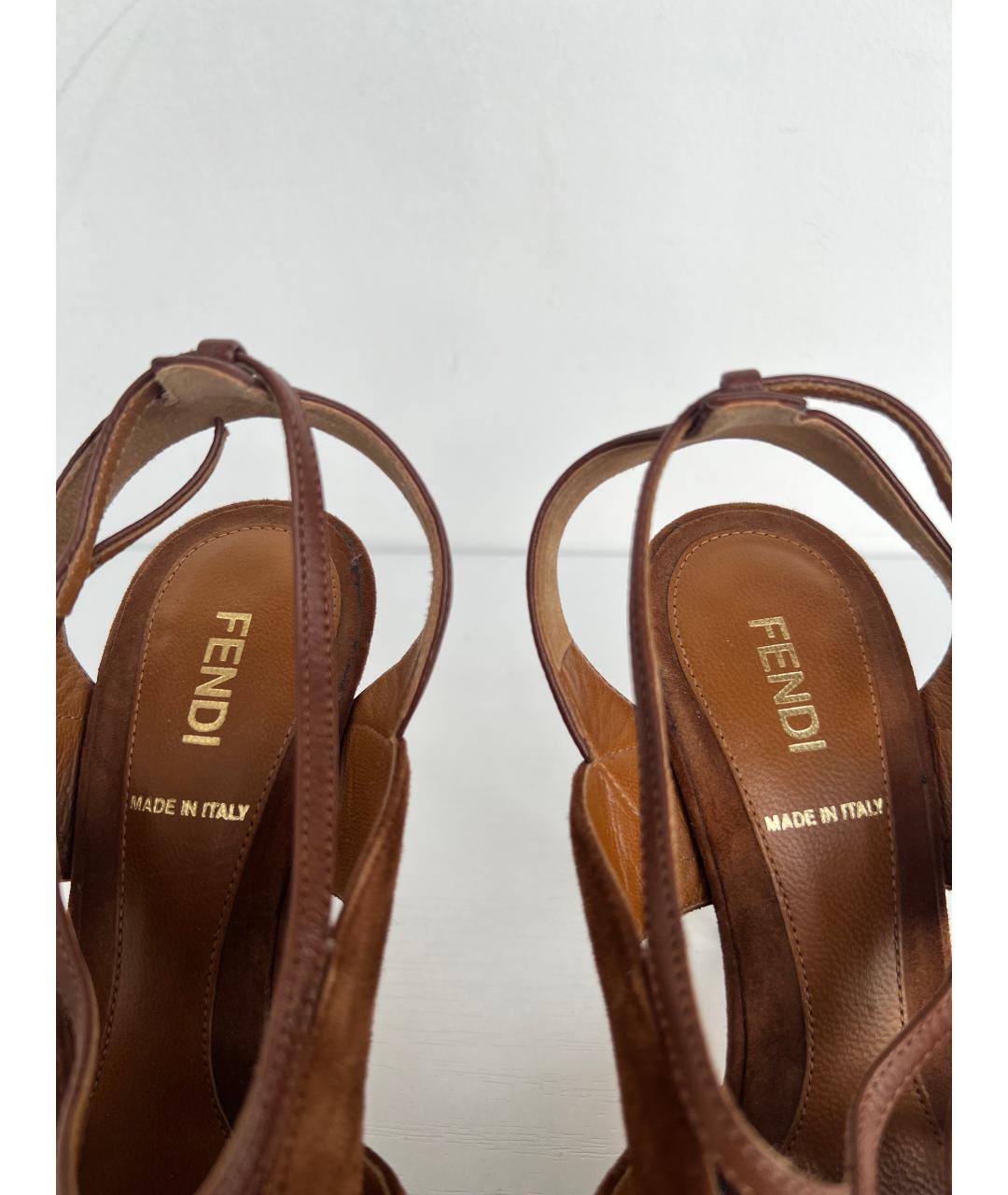 FENDI Коричневые замшевые босоножки, фото 4