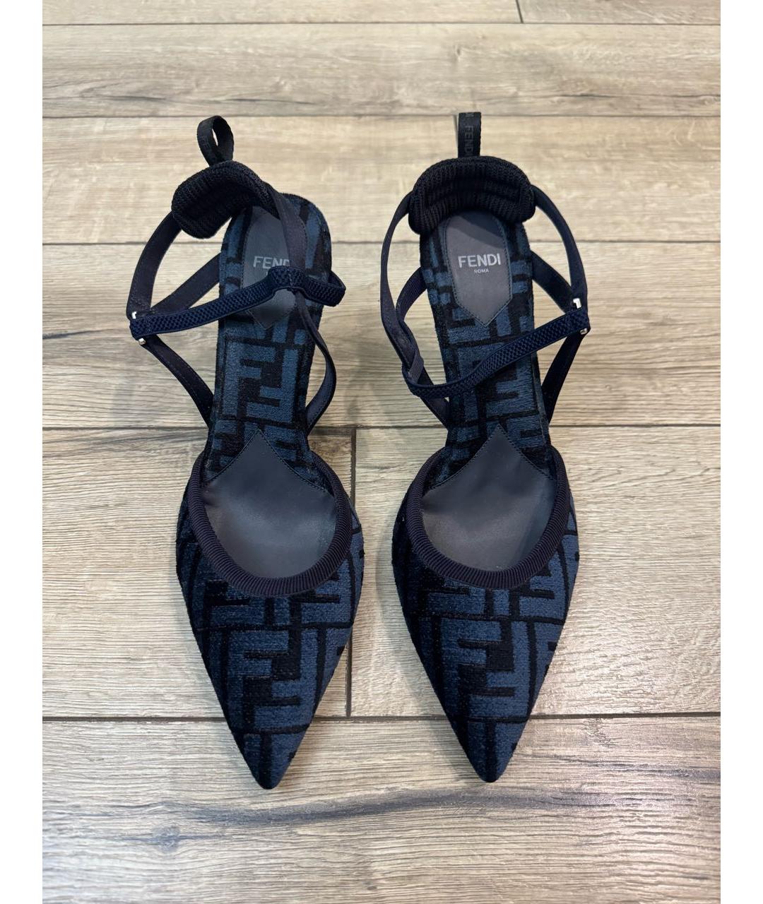FENDI Темно-синие кожаные босоножки, фото 2