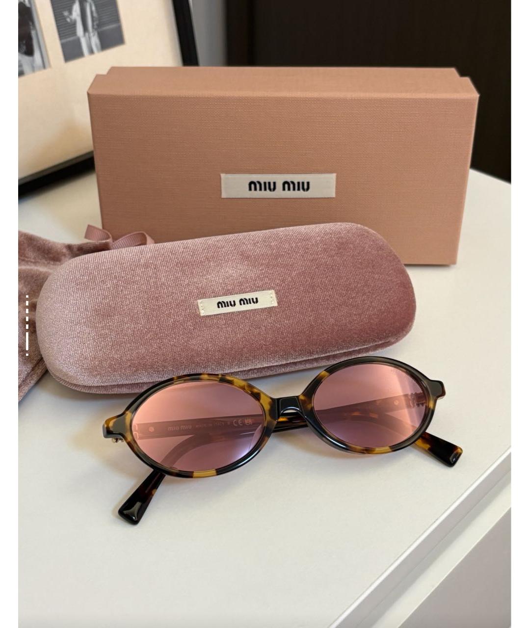 MIU MIU Коричневые пластиковые солнцезащитные очки, фото 4