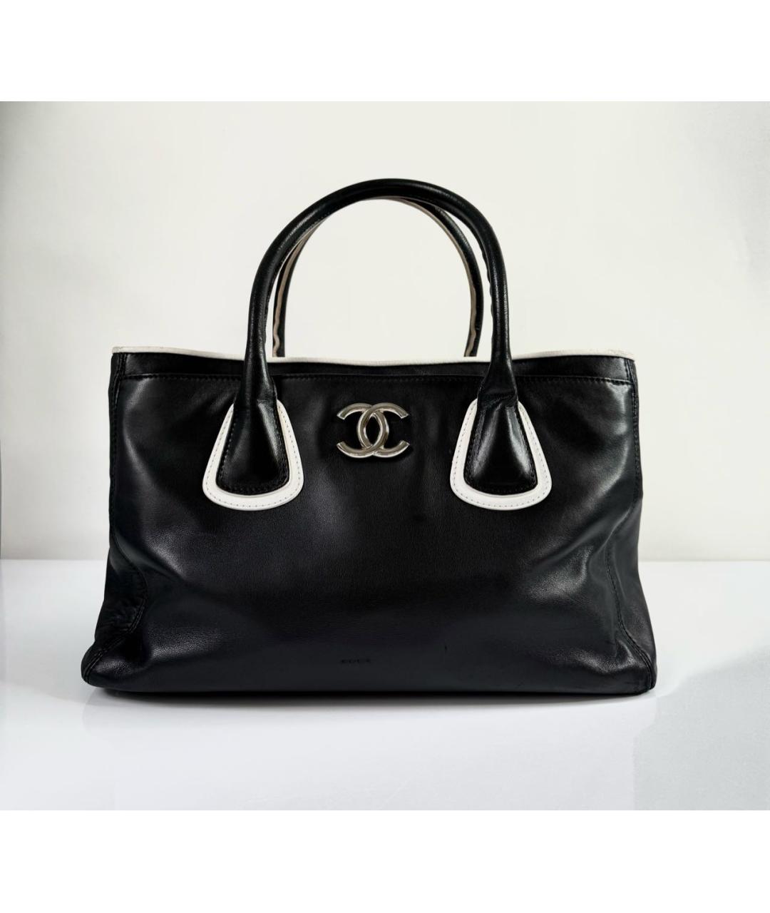 CHANEL Черная кожаная сумка с короткими ручками, фото 8