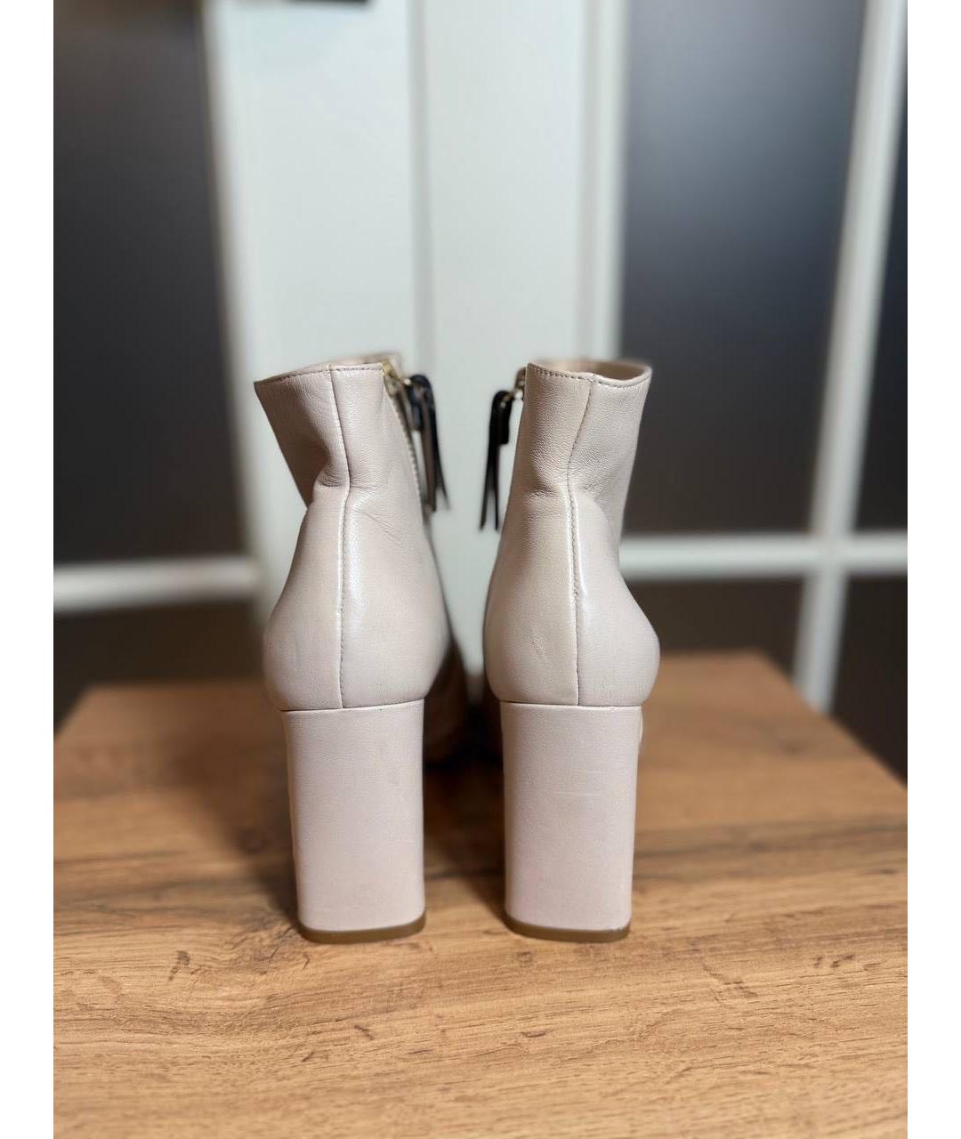 STUART WEITZMAN Бежевые кожаные ботильоны, фото 4
