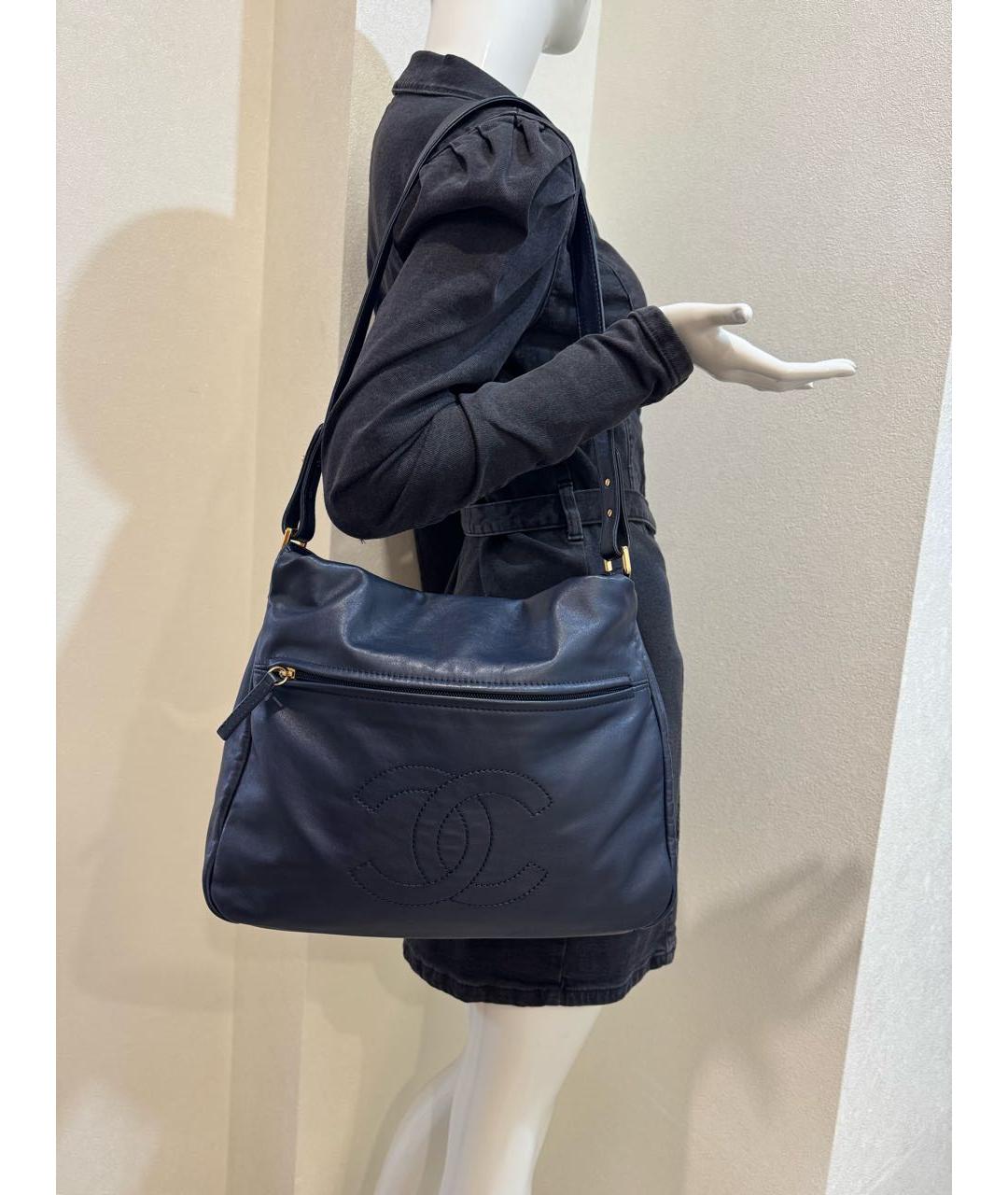 CHANEL Темно-синяя кожаная сумка тоут, фото 5