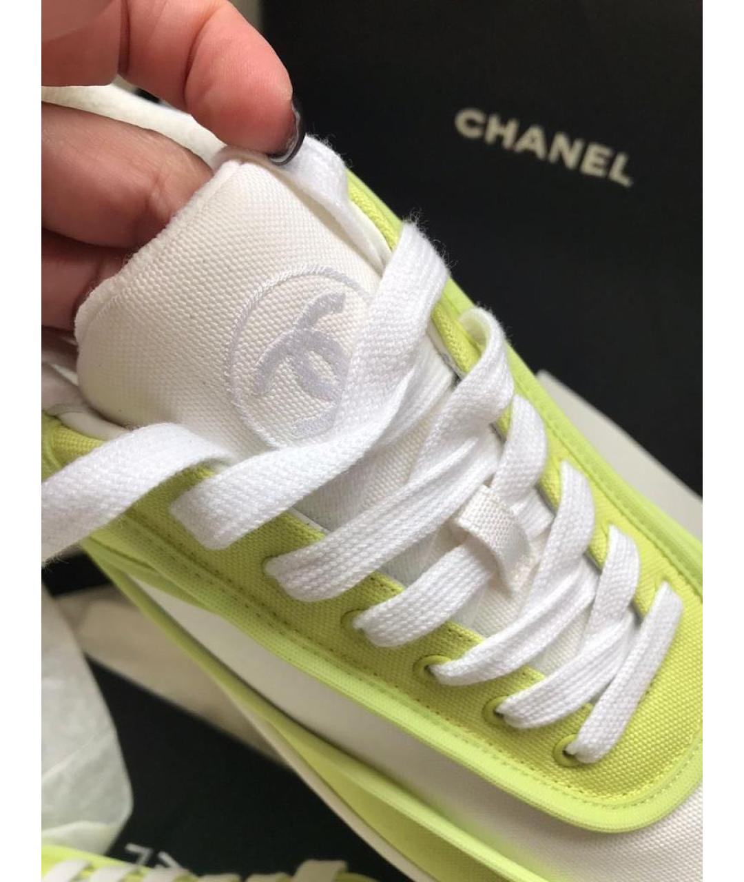 CHANEL Желтые текстильные кеды, фото 4