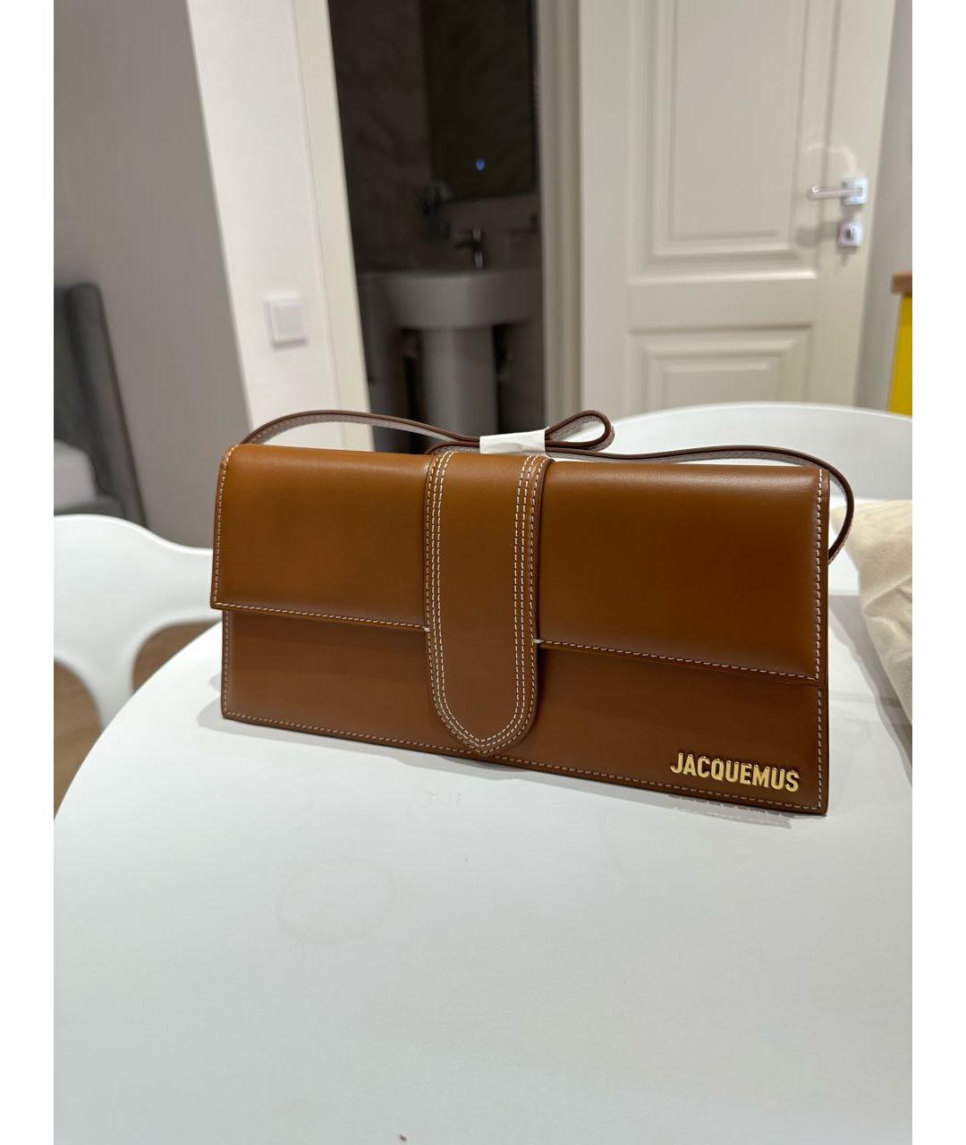 JACQUEMUS Коричневая кожаная сумка с короткими ручками, фото 2
