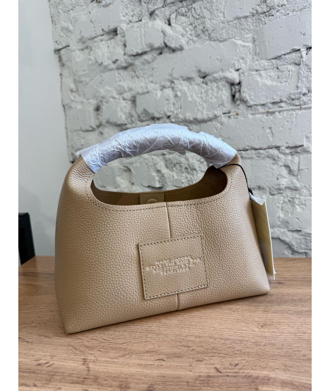 MARC JACOBS Бежевая кожаная сумка с короткими ручками, фото 3
