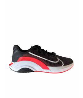NIKE Низкие кроссовки / кеды