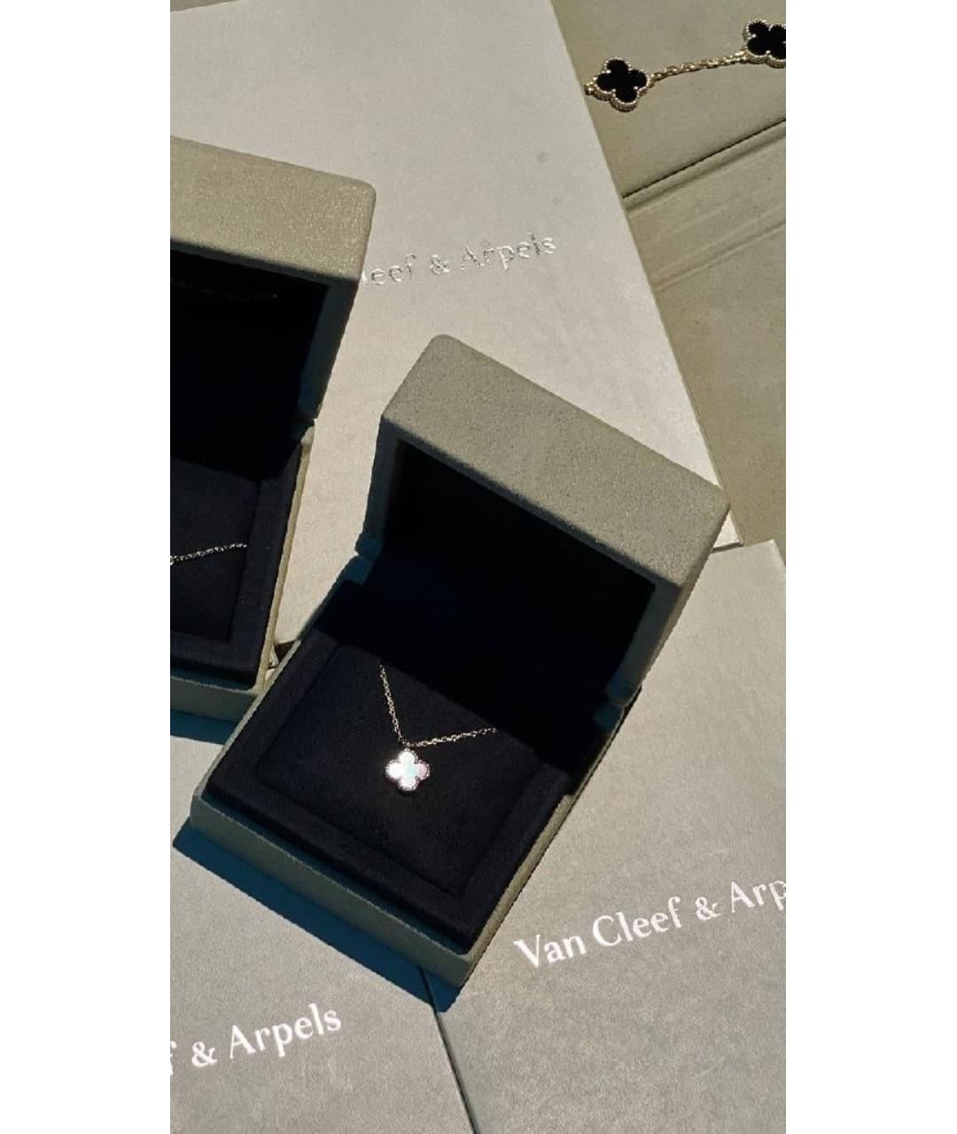 VAN CLEEF & ARPELS Белая подвеска из желтого золота, фото 3