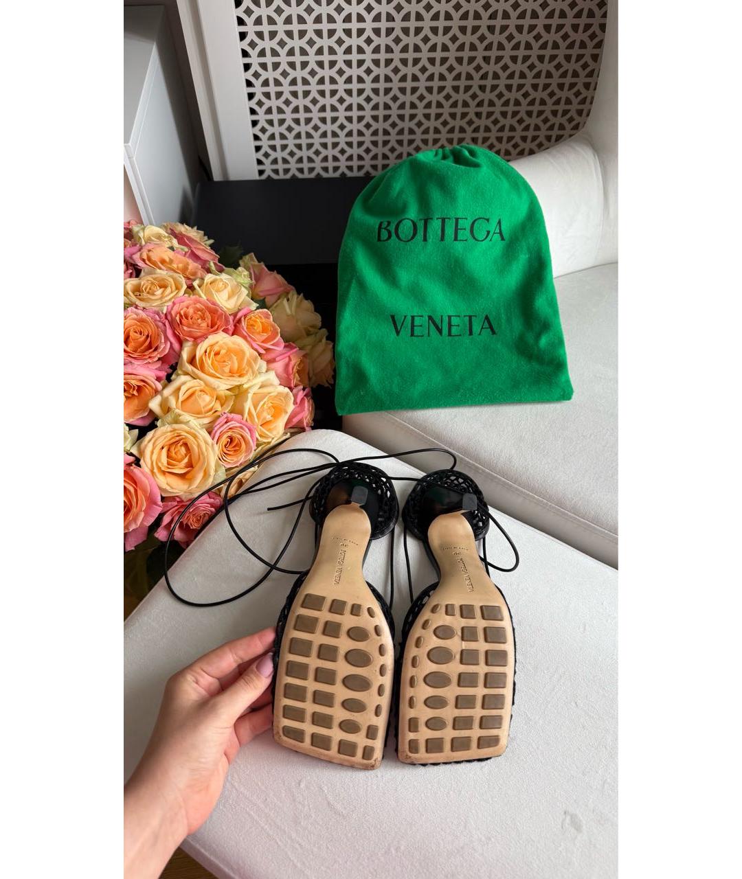 BOTTEGA VENETA Черные кожаные босоножки, фото 4