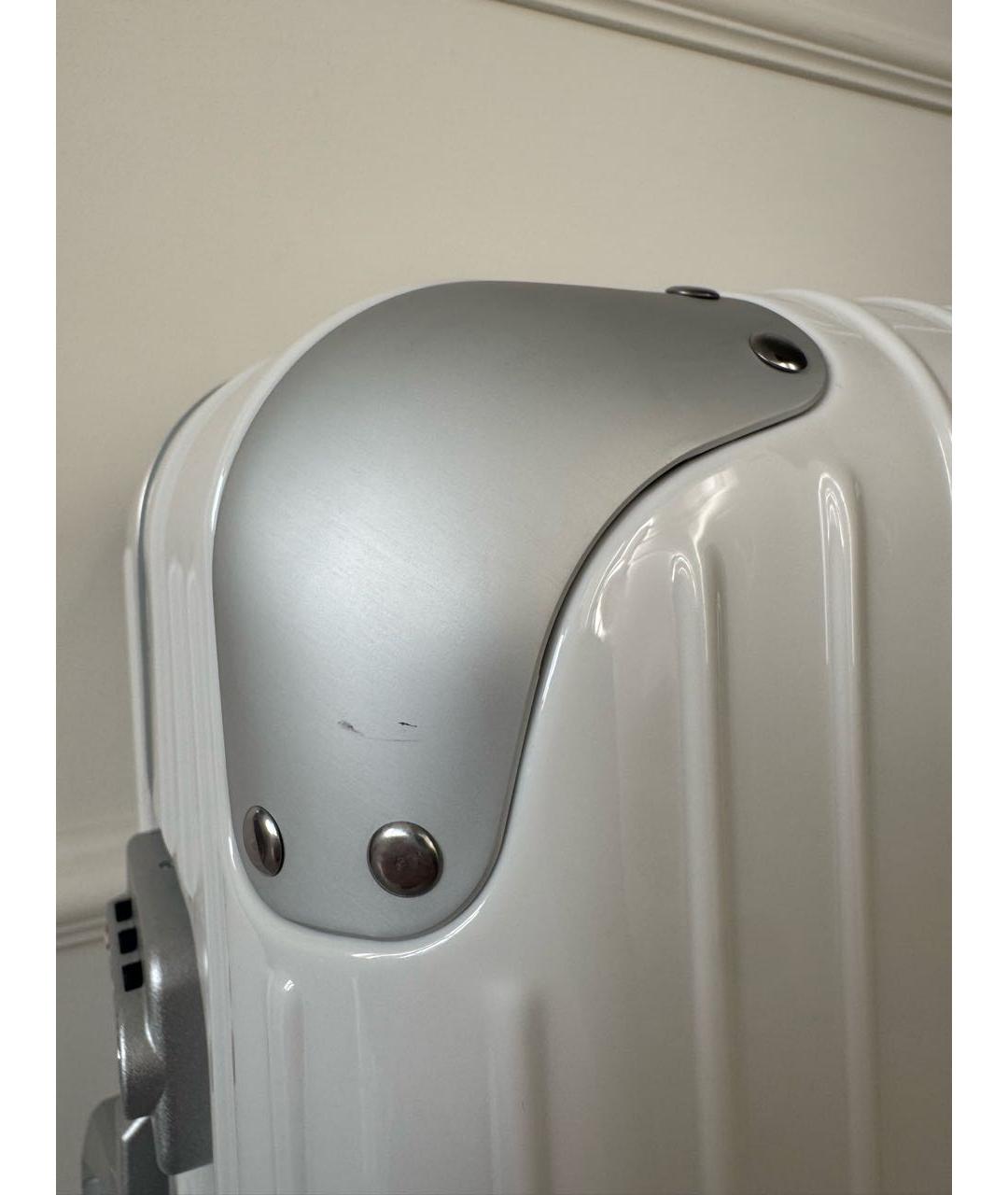 Rimowa Белый чемодан, фото 7