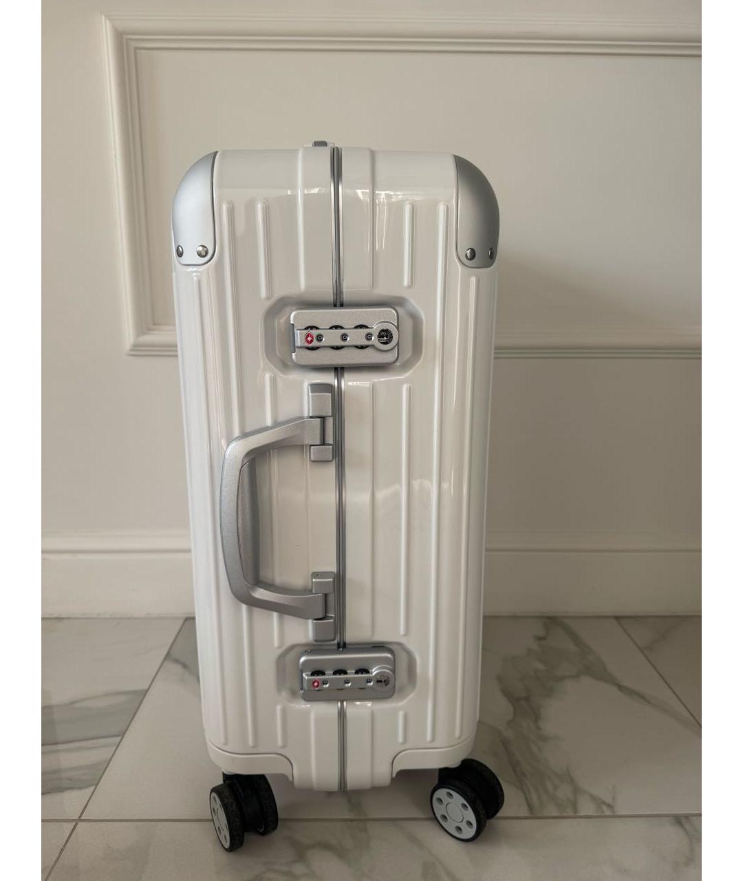 Rimowa Белый чемодан, фото 5