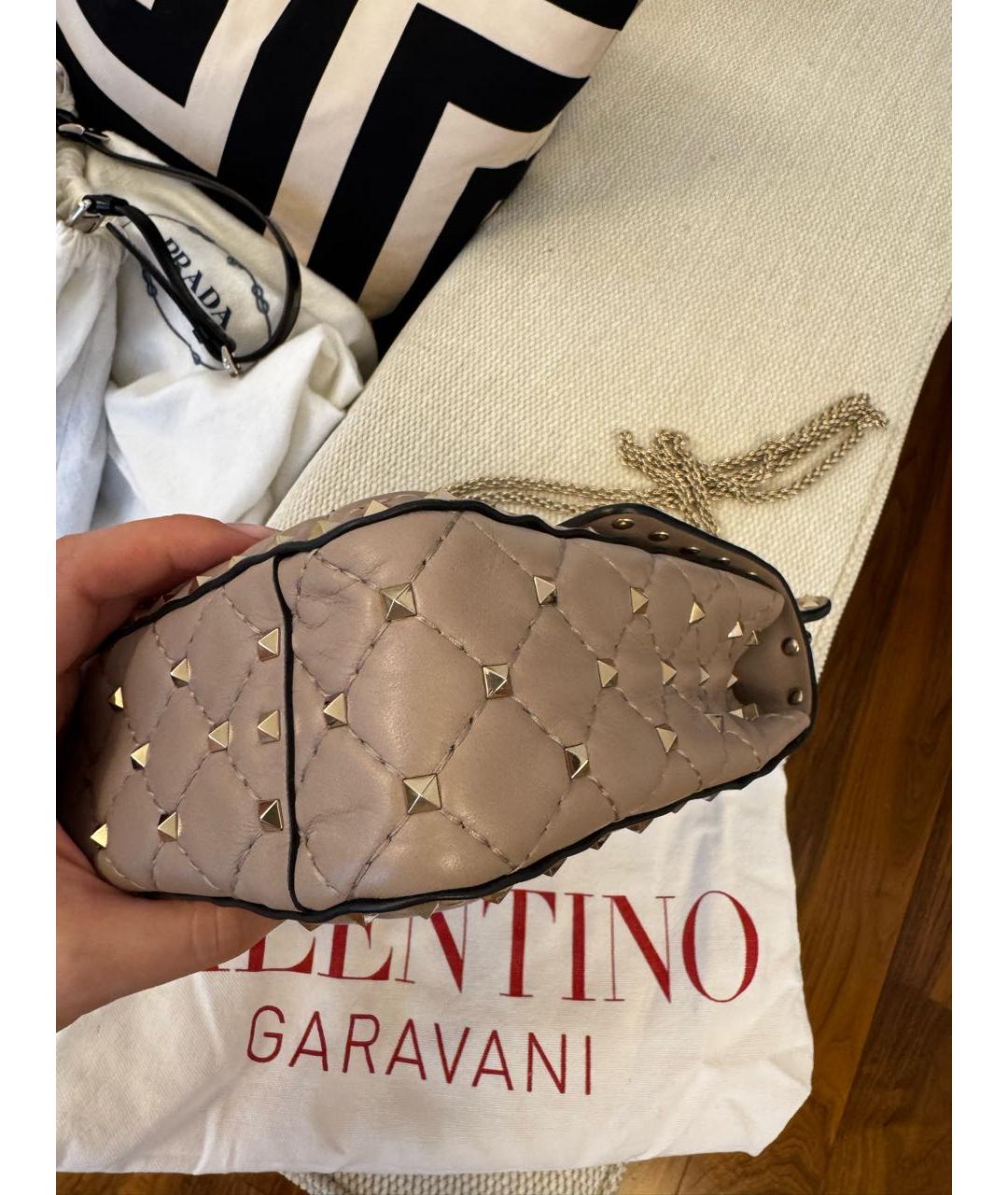 VALENTINO Бежевая кожаная сумка через плечо, фото 4