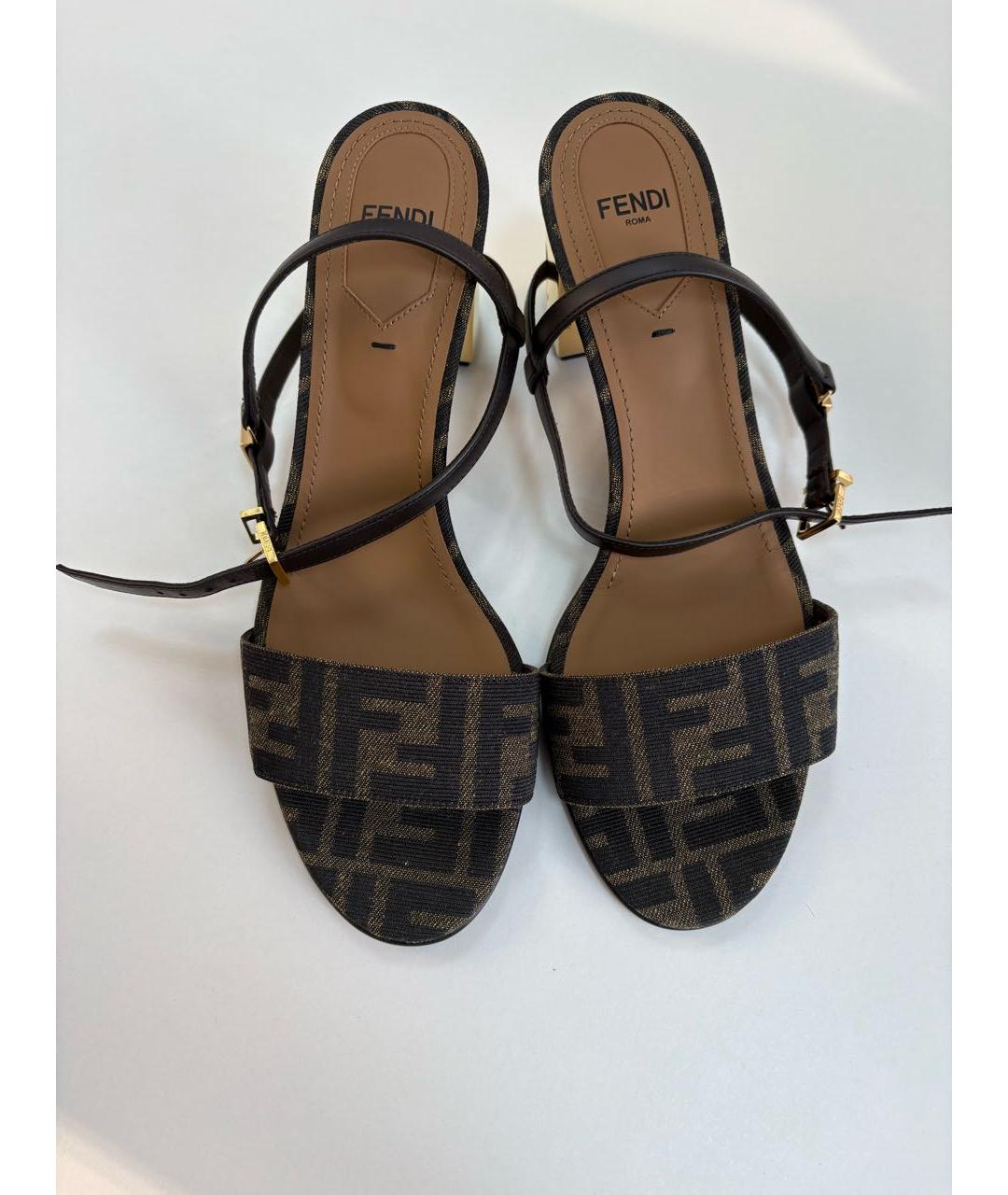 FENDI Коричневые кожаные босоножки, фото 2