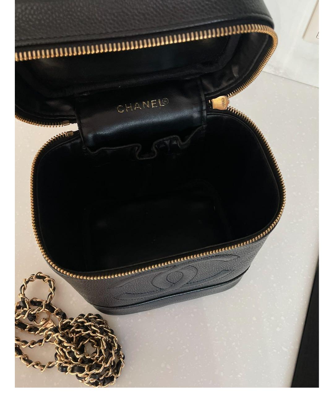 CHANEL Черная кожаная сумка с короткими ручками, фото 6