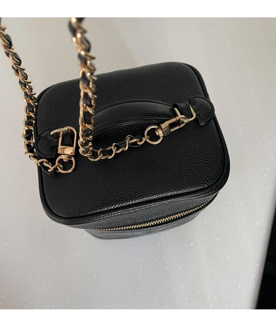 CHANEL Черная кожаная сумка с короткими ручками, фото 7