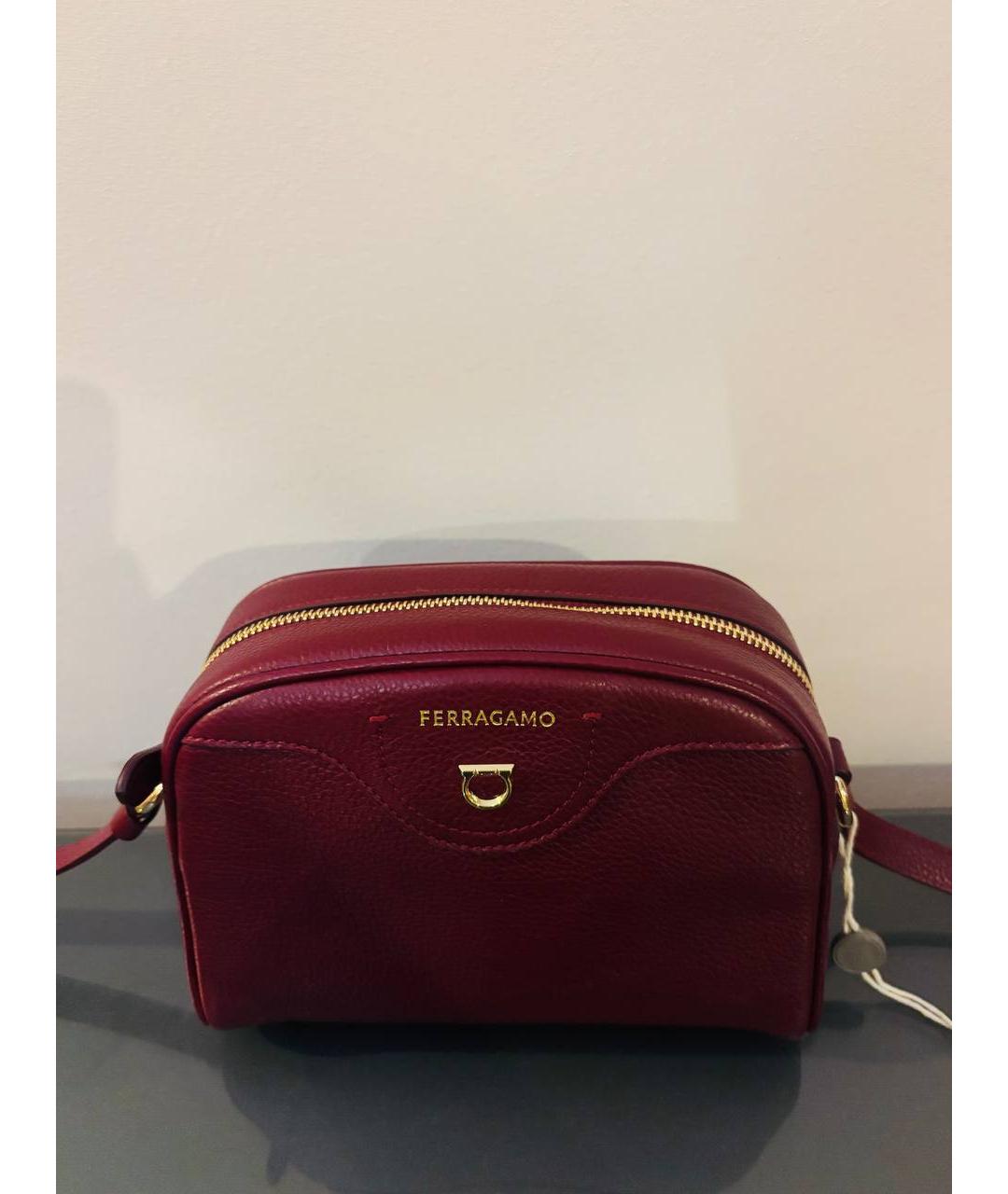 FERRAGAMO Красная кожаная сумка через плечо, фото 2
