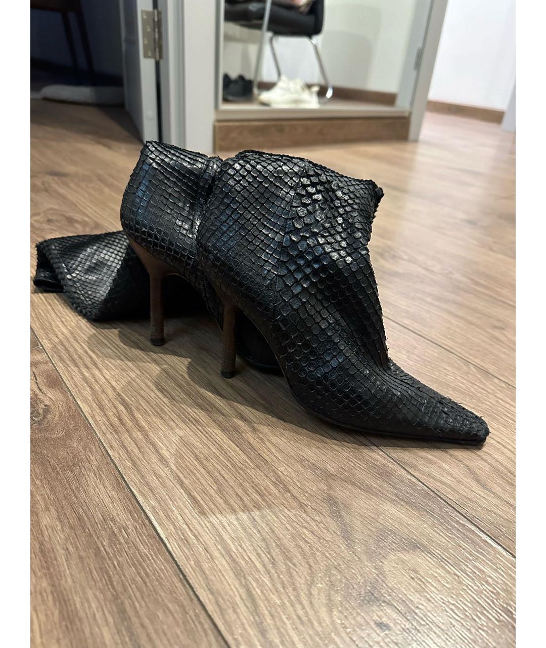 GUCCI Черные сапоги из экзотической кожи, фото 4