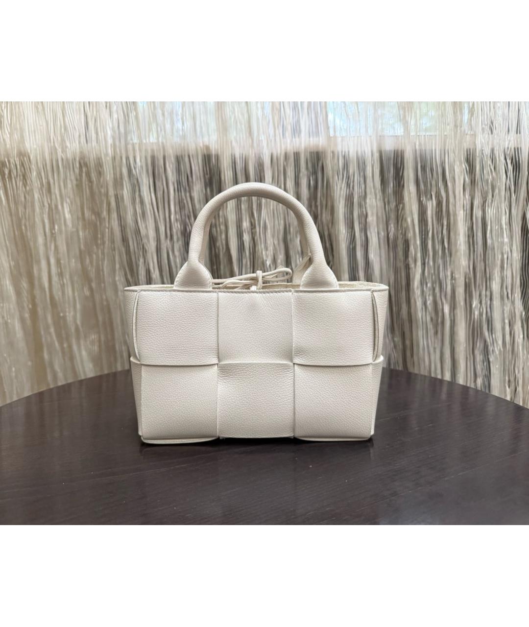 BOTTEGA VENETA Белая кожаная сумка тоут, фото 2