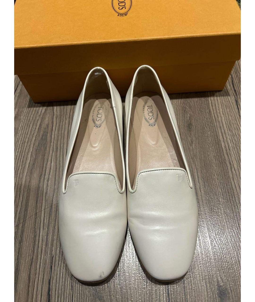 TOD'S Белые кожаные лоферы, фото 2