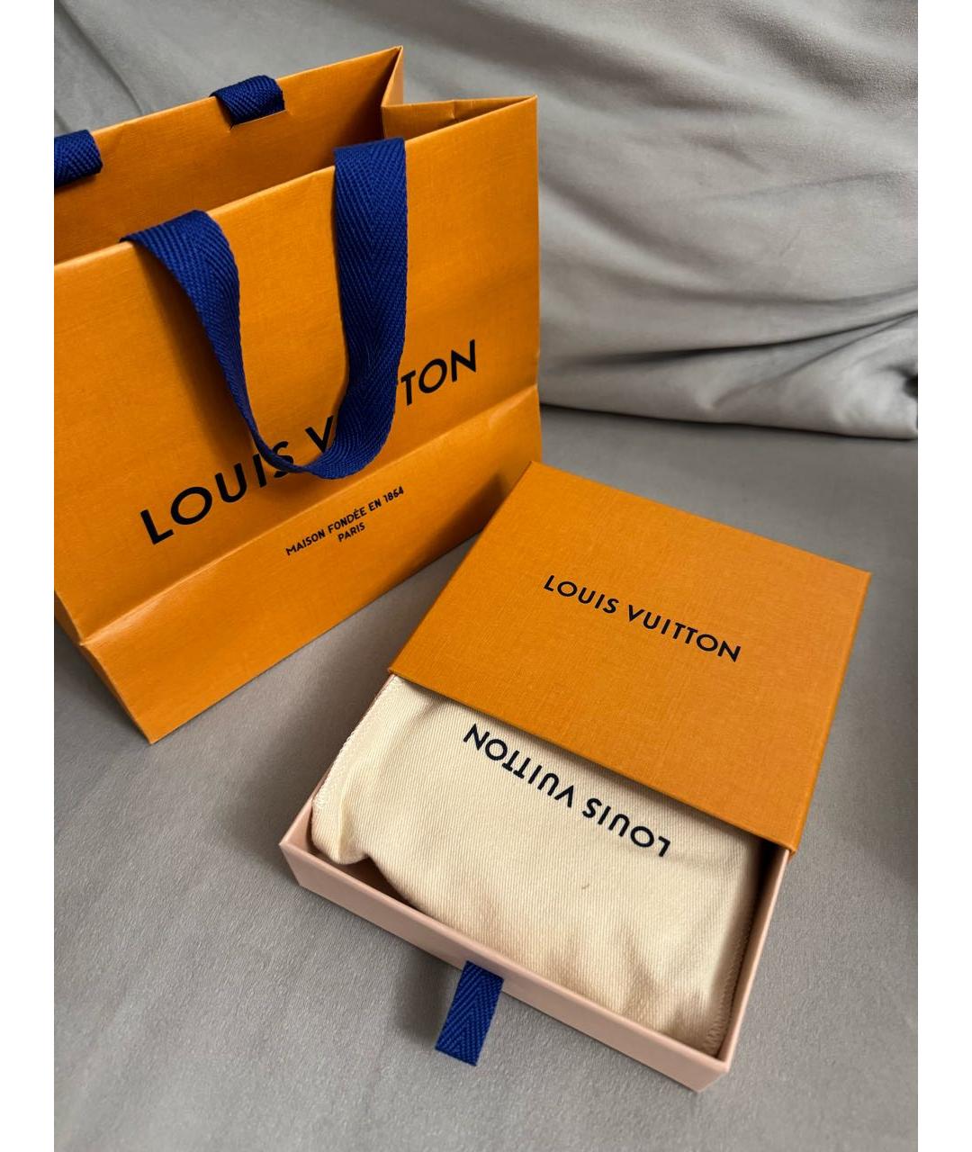 LOUIS VUITTON Серый кожаный кошелек, фото 4
