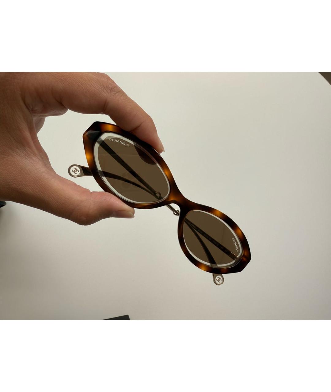 CHANEL Коричневые пластиковые солнцезащитные очки, фото 2